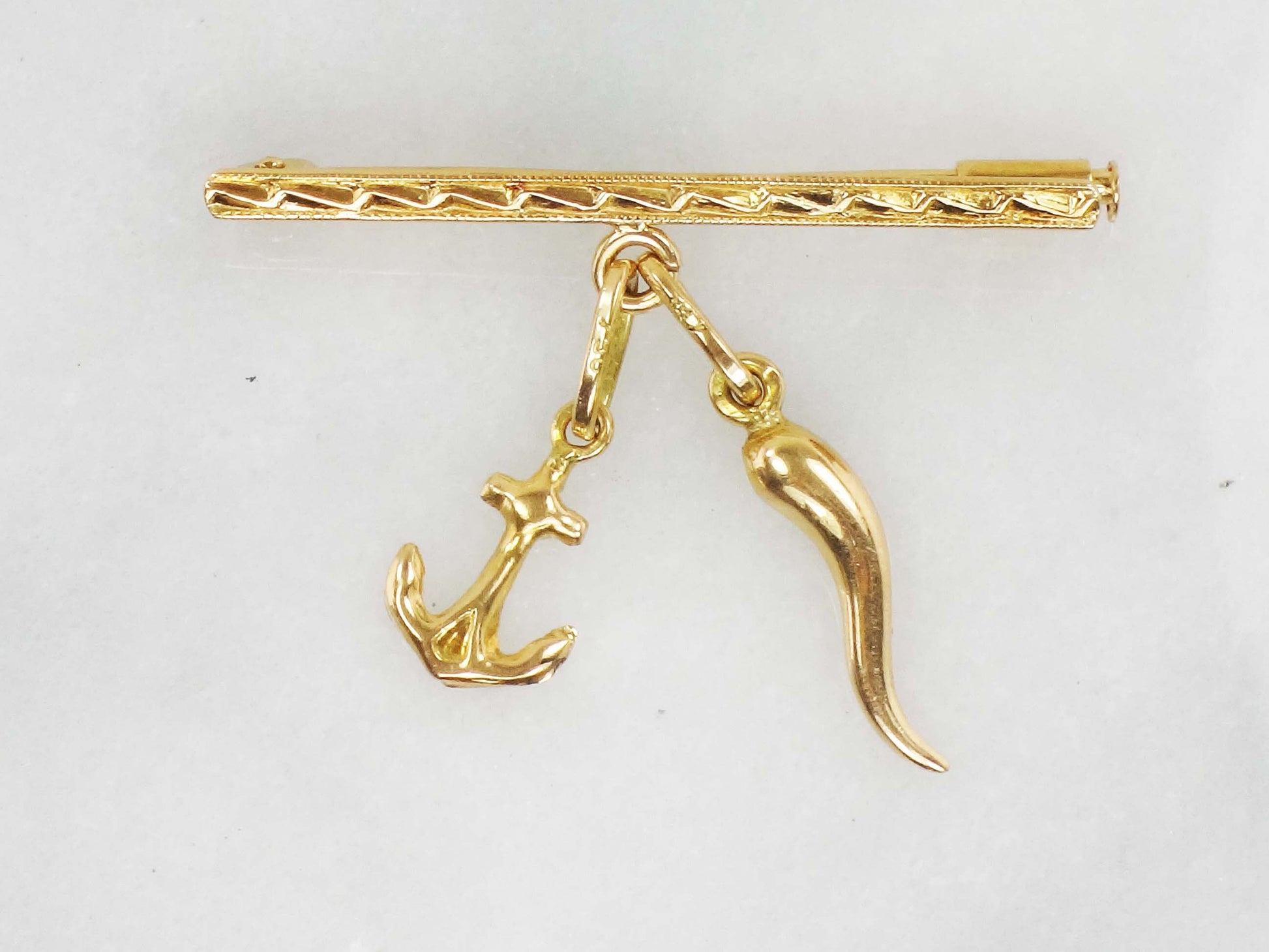 Vintage 18k Gold Baby Pin: Anchor & Italian Horn Charms