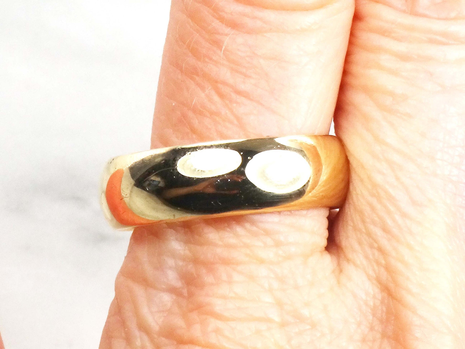 Solid 14k Yellow Gold Wedding Band - Vintage 7 mm Wide Plain Wedding Ring with Comfort Fit - Size 10.5 - Men's Unisex