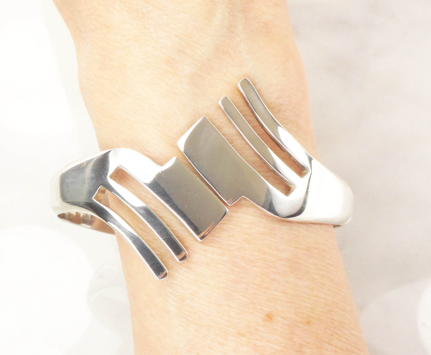 Vintage Large Sterling Silver Modernist Hinged Bangle Bracelet Heavy Taxco Mexico Silver