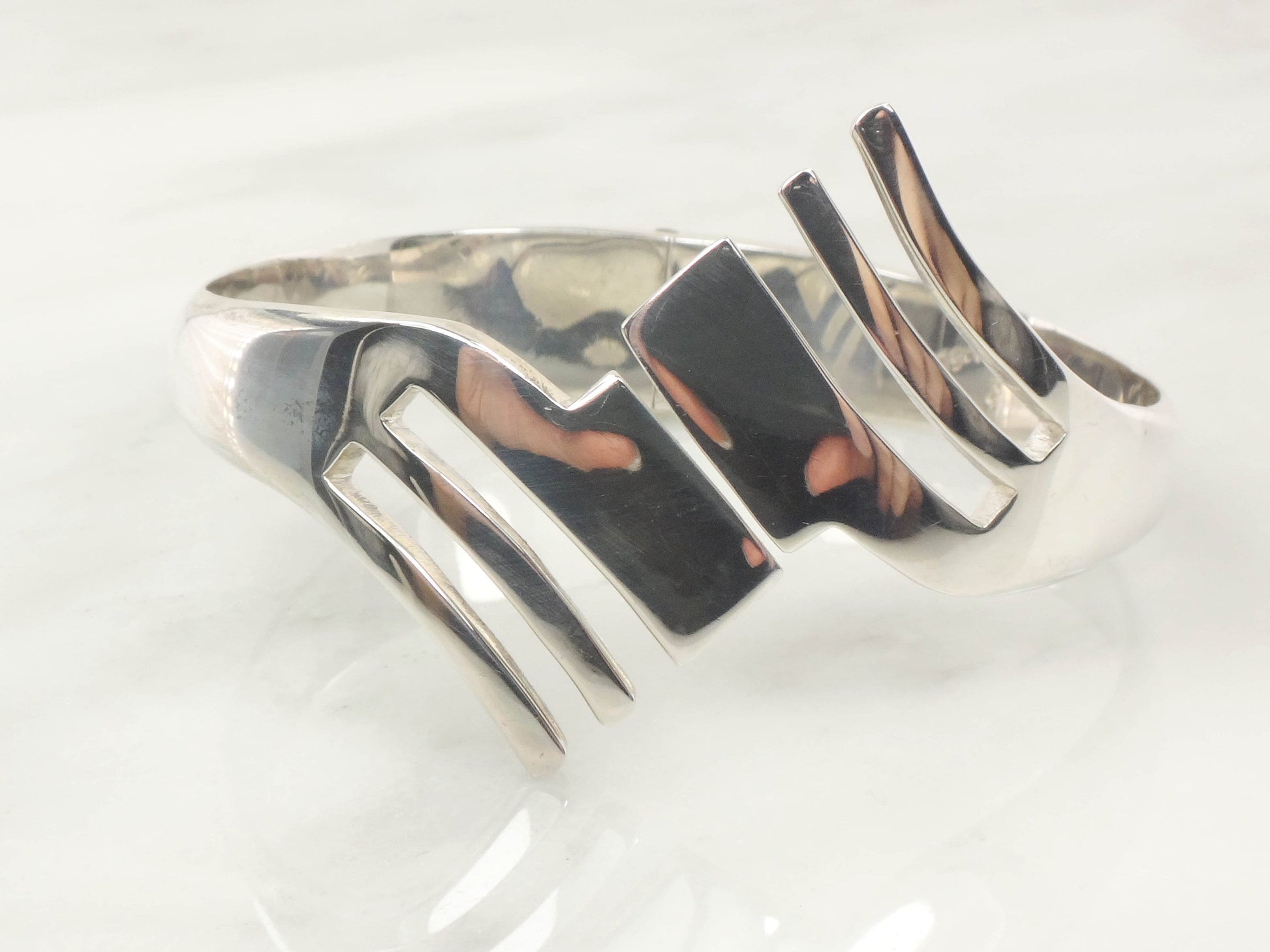 Vintage Large Sterling Silver Modernist Hinged Bangle Bracelet Heavy Taxco Mexico Silver
