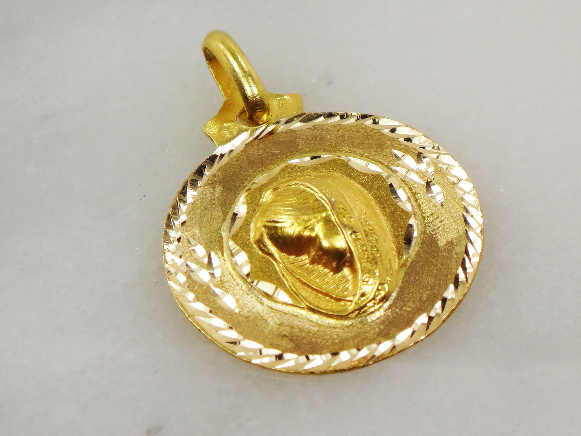 Vintage 18k Yellow Gold Virgin Mary Medal - Religious Charm