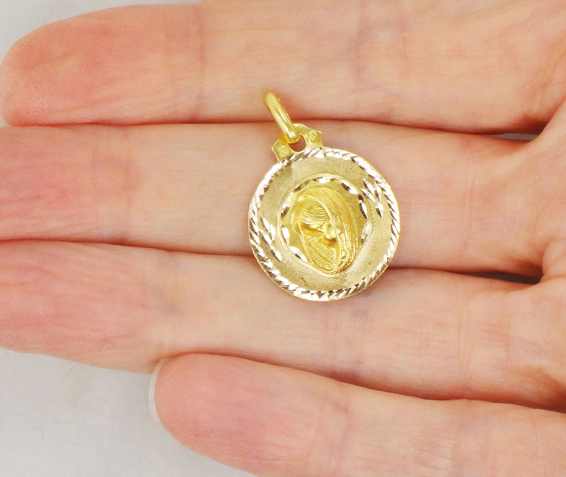 Vintage 18k Yellow Gold Virgin Mary Medal - Religious Charm