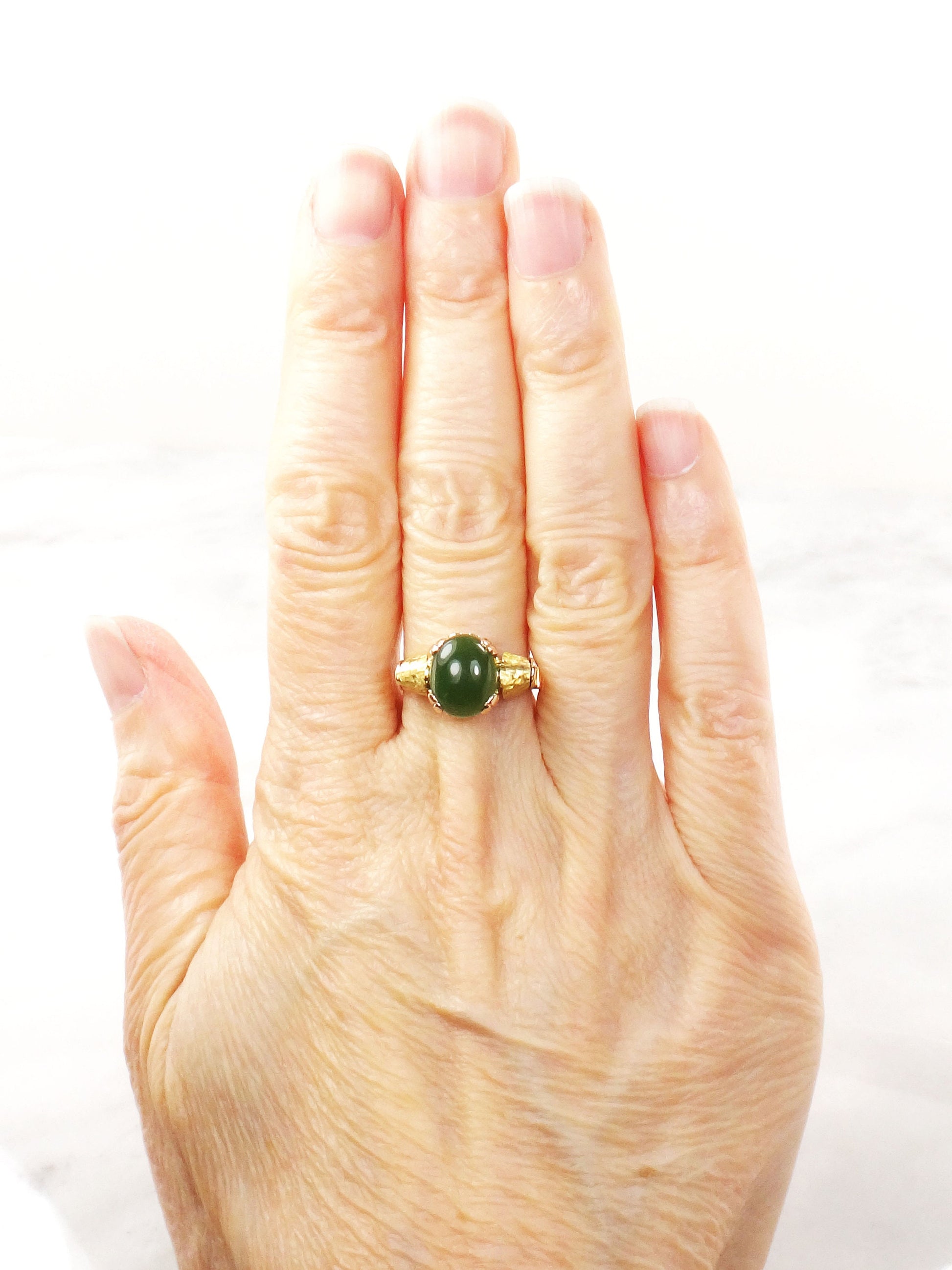 Vintage 14k Yellow Gold Chrysoprase Cabochon Ring - Size 5.5