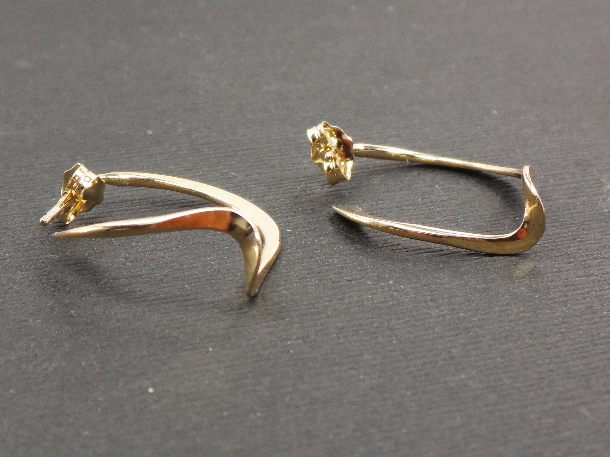 Vintage 14k Gold Hoop Earrings Yellow Gold Twist Earrings Flat Gold Hoop Earrings 14k Polished Hoops