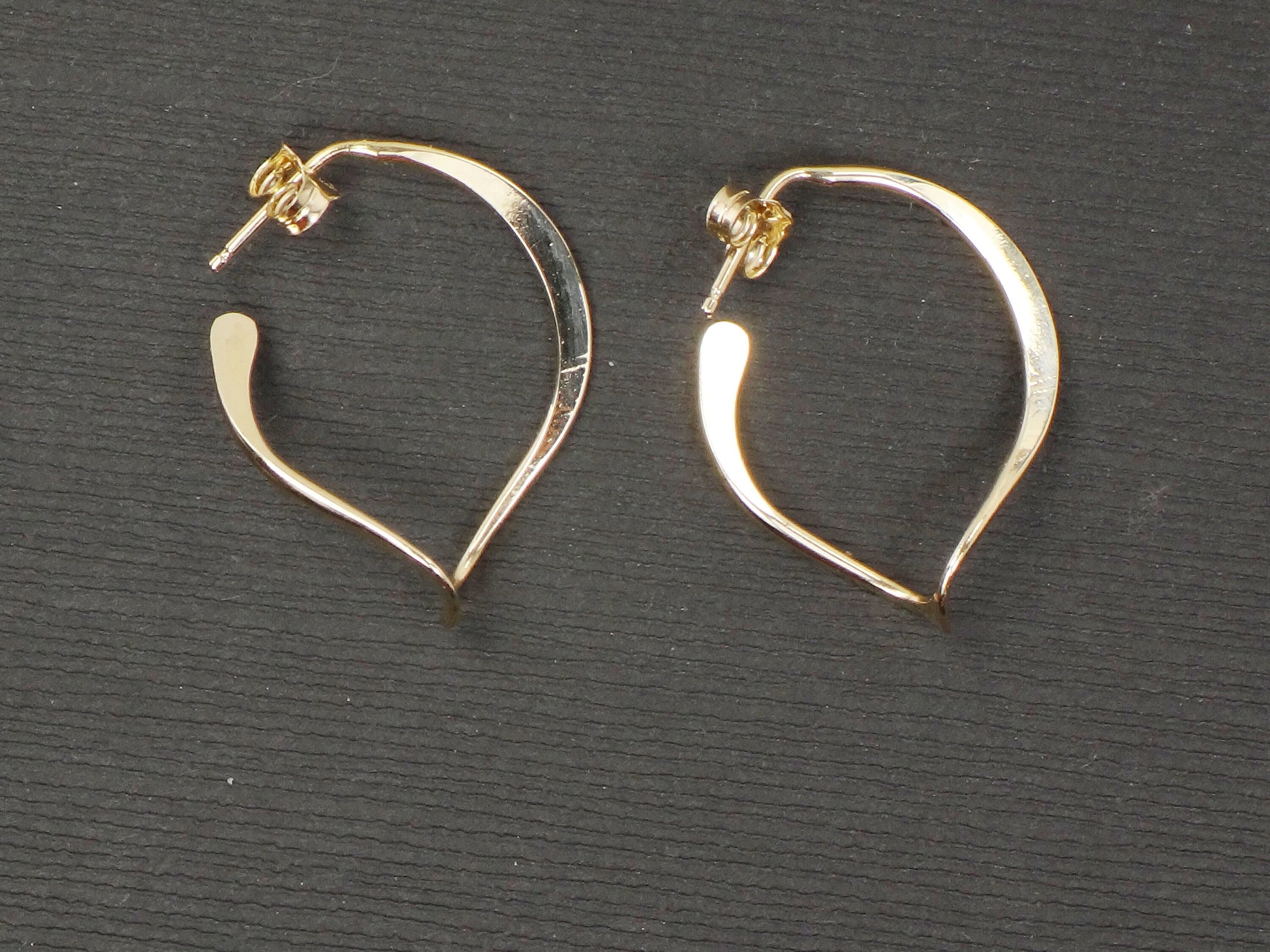 Vintage 14k Gold Hoop Earrings Yellow Gold Twist Earrings Flat Gold Hoop Earrings 14k Polished Hoops