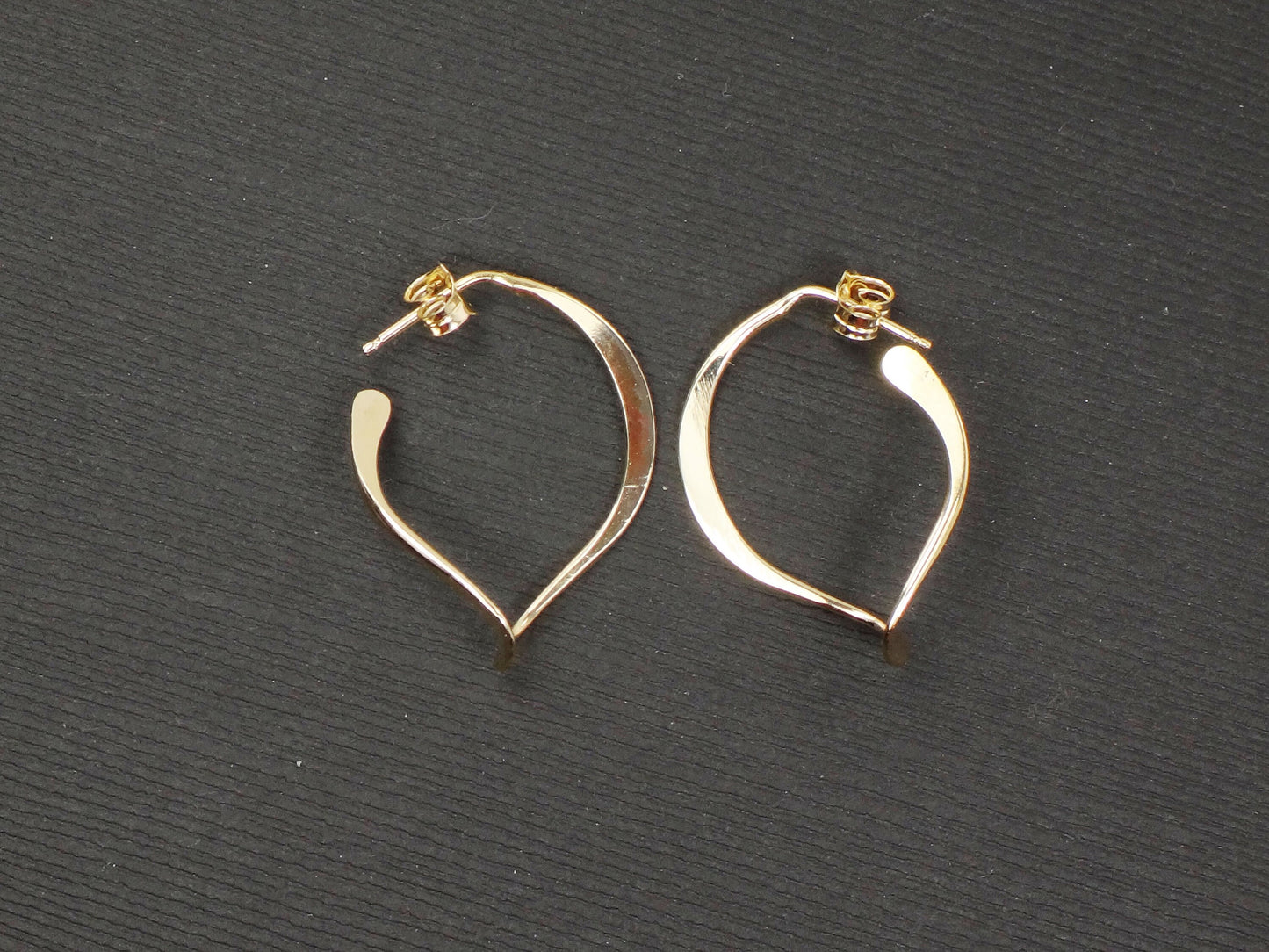 Vintage 14k Gold Hoop Earrings Yellow Gold Twist Earrings Flat Gold Hoop Earrings 14k Polished Hoops