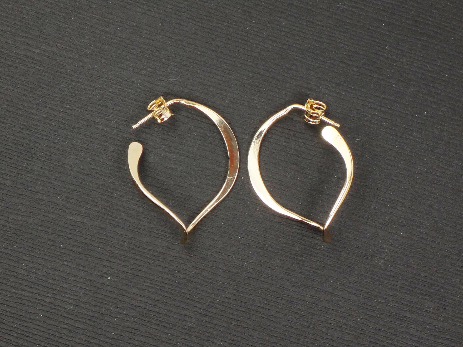 Vintage 14k Gold Hoop Earrings Yellow Gold Twist Earrings Flat Gold Hoop Earrings 14k Polished Hoops