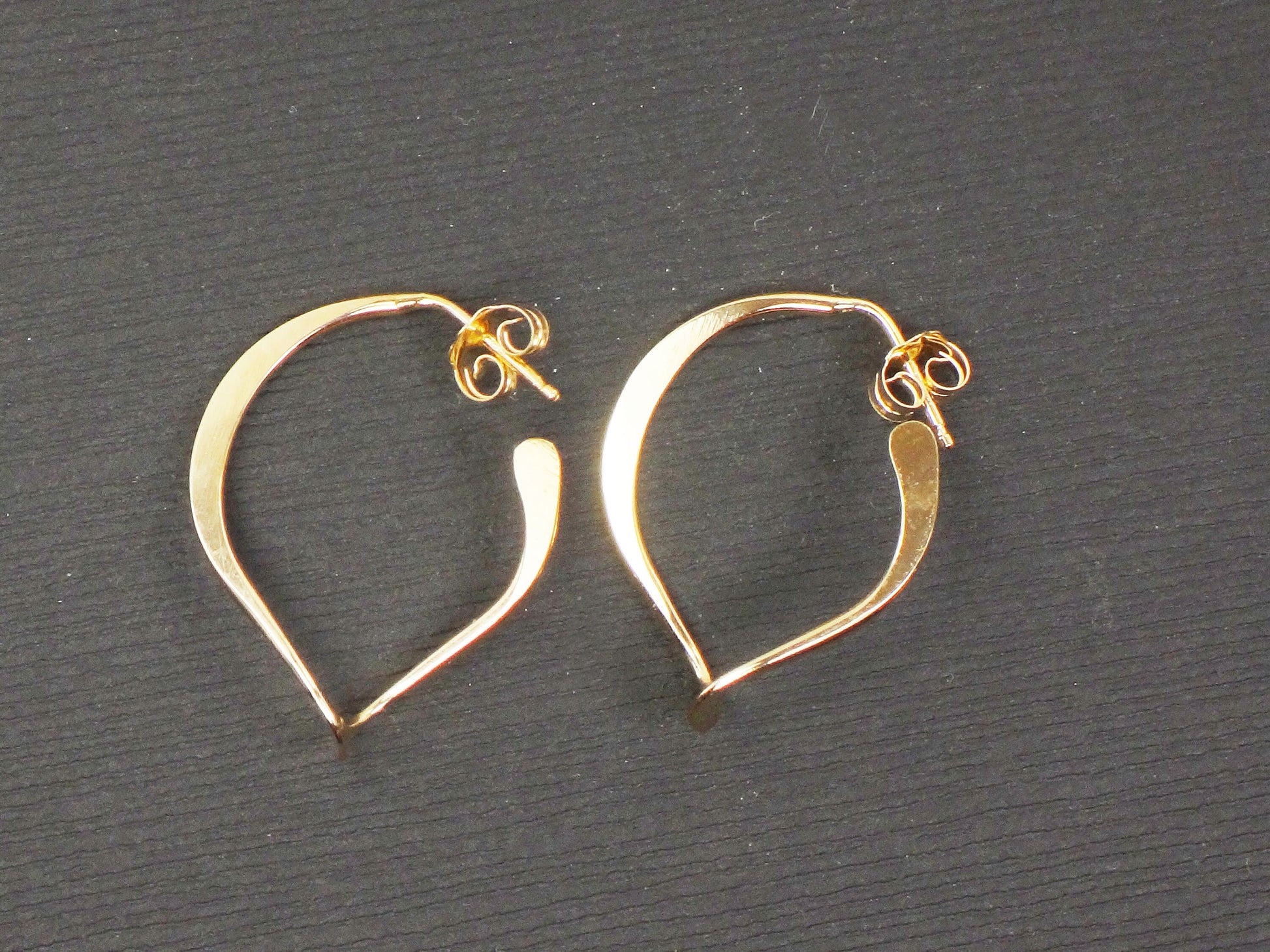 Vintage 14k Gold Hoop Earrings Yellow Gold Twist Earrings Flat Gold Hoop Earrings 14k Polished Hoops
