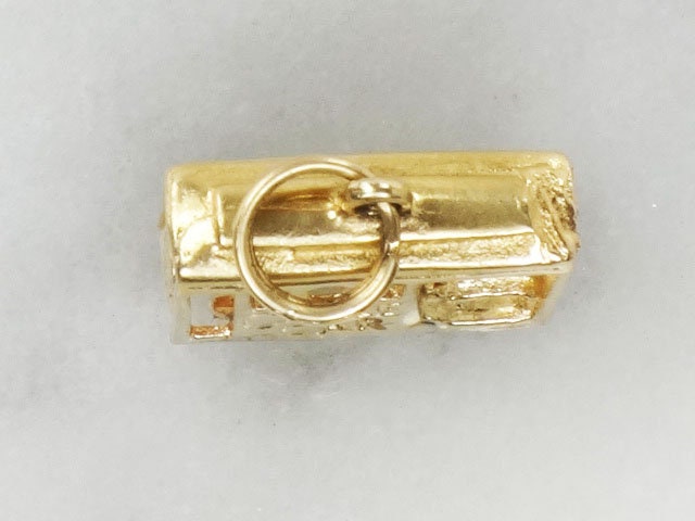 Vintage 14k Gold Cable Car Charm: San Francisco Travel Pendant