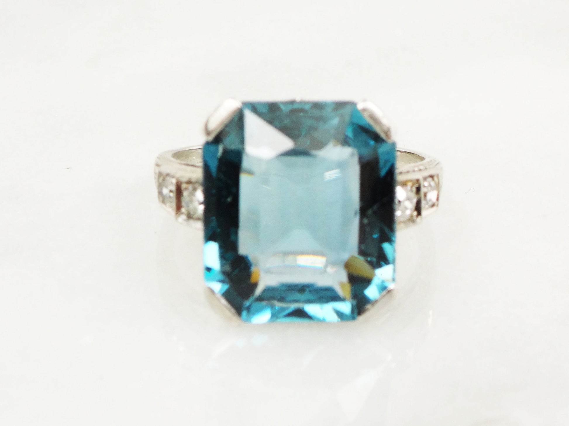 Vintage Art Deco 18k White Gold Blue Spinel and Diamond Ring, Blue December Birthstone Size 6.75