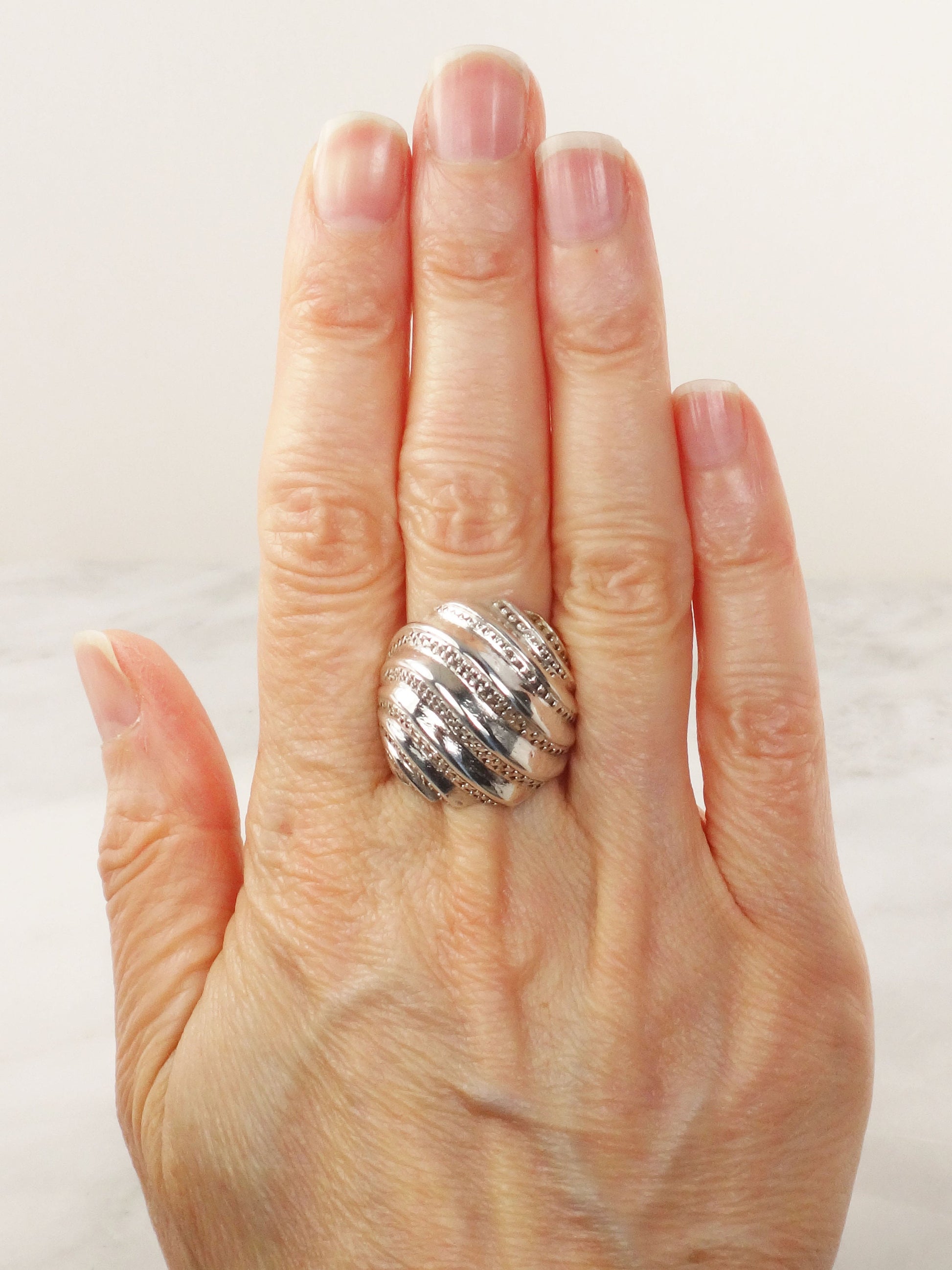 Vintage 950 Silver Ribbed Dome Ring - Wave Design, Size 6 1/4
