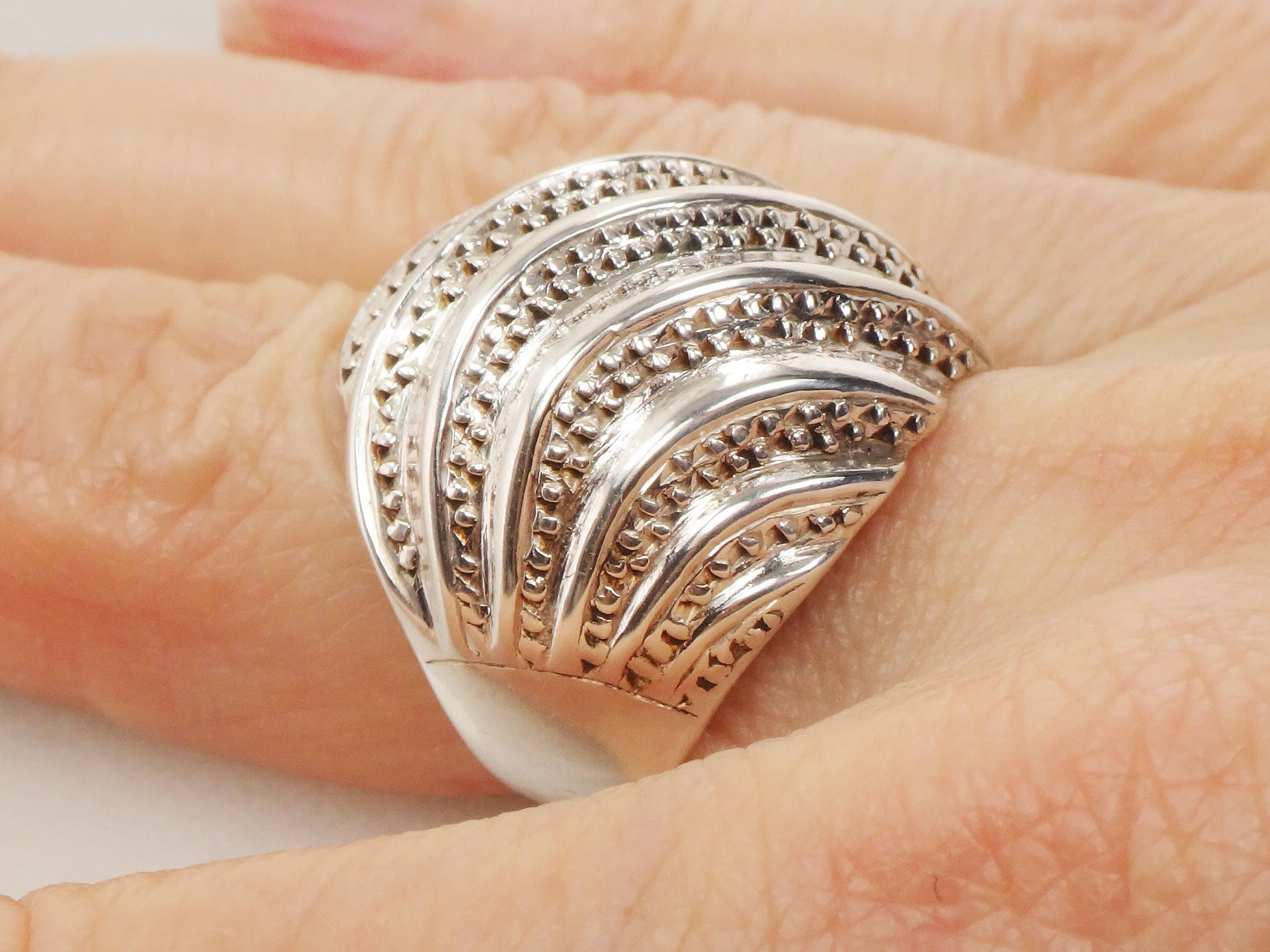Vintage 950 Silver Ribbed Dome Ring - Wave Design, Size 6 1/4