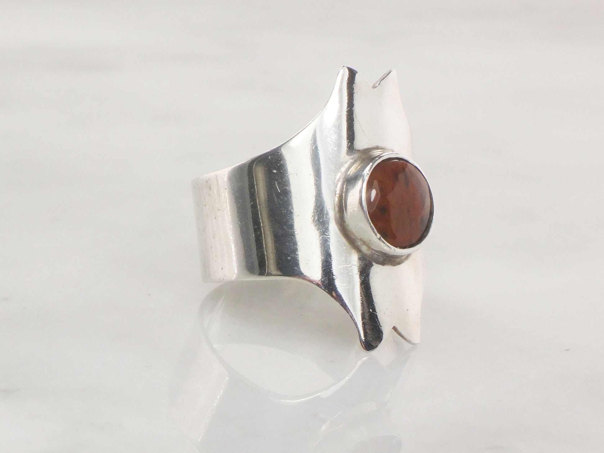 Modernist Wide Silver Brown Stone Ring Spiny Oyster ? 950 Silver Ring Size 9 1/2