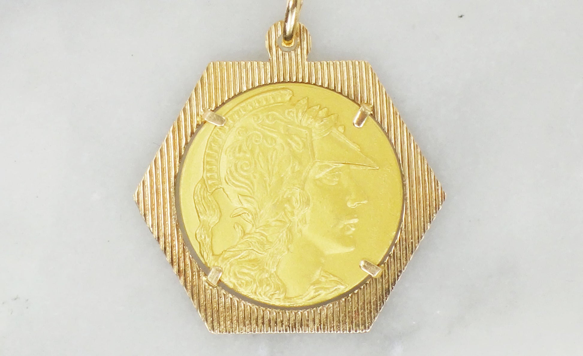 Vintage 18k Gold Minerva Pendant: Italian Roman Goddess Charm