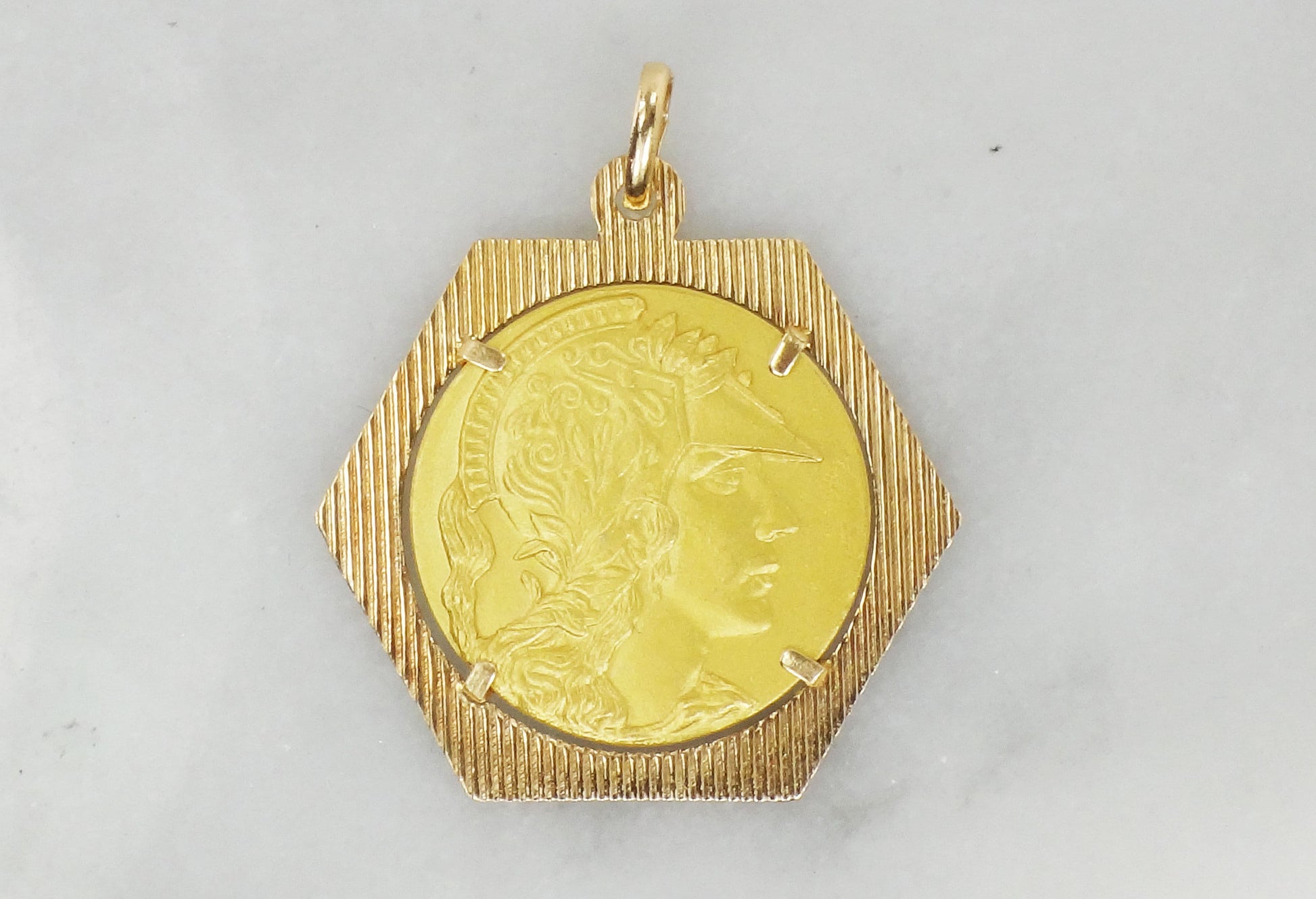 Vintage 18k Gold Minerva Pendant: Italian Roman Goddess Charm