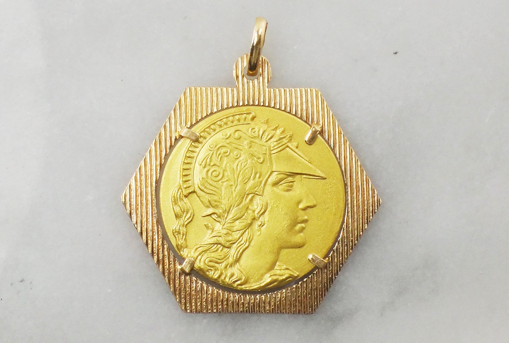 Vintage 18k Gold Minerva Pendant: Italian Roman Goddess Charm
