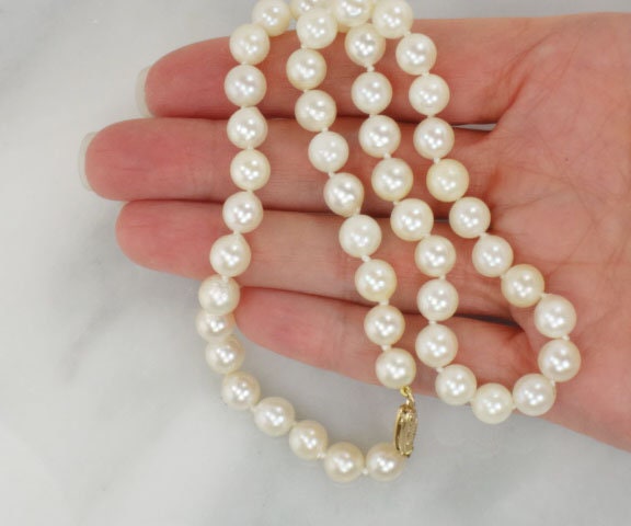 Vintage Saltwater Pearl Choker: 14k Gold Clasp, 7mm Pearls, 15.5"