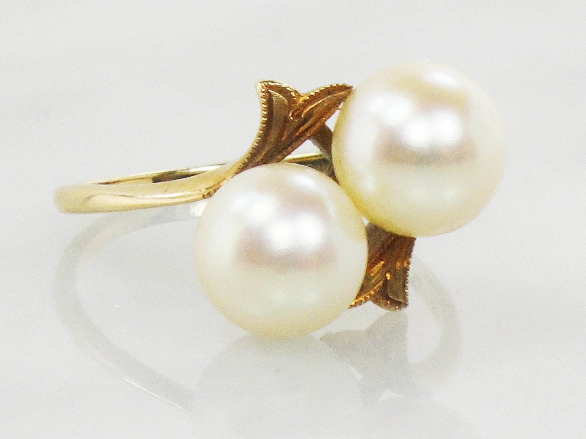 Vintage Mikimoto 14k Yellow Gold Pearl Ring - 7.5 MM Cultured Pearl Crossover Ring - Double Pearl Ring Size 6.25