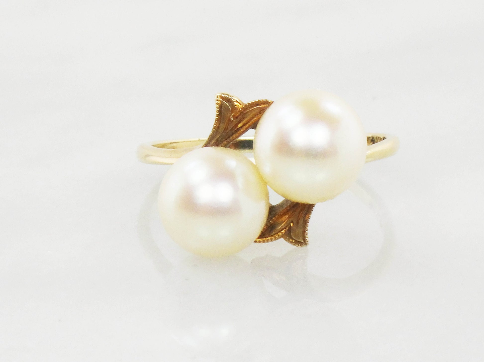 Vintage Mikimoto 14k Yellow Gold Pearl Ring - 7.5 MM Cultured Pearl Crossover Ring - Double Pearl Ring Size 6.25