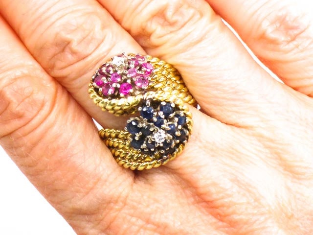 Vintage 18k Gold Floral Ring: Ruby, Sapphire & Diamond Cluster, Size 7