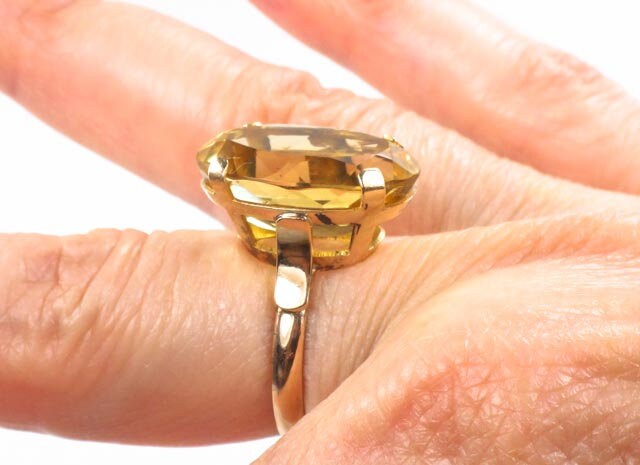Vintage 18k Gold Citrine Ring: Oval November Birthstone, Size 5 3/4
