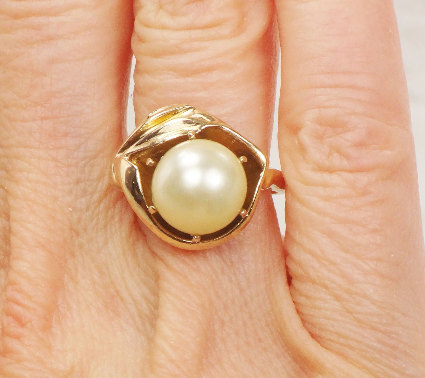 Vintage Yellow Gold Cultured Pearl Ring: Floral Bridal Jewelry, 9.8 MM, Size 5