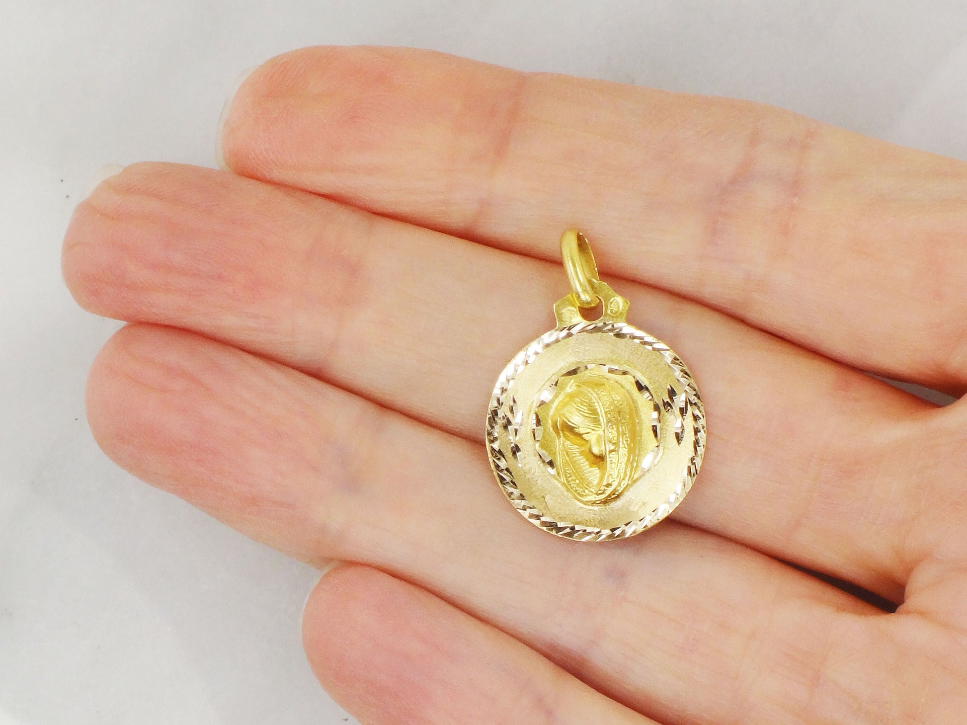 Vintage 18k Yellow Gold Virgin Mary Medal - Religious Charm