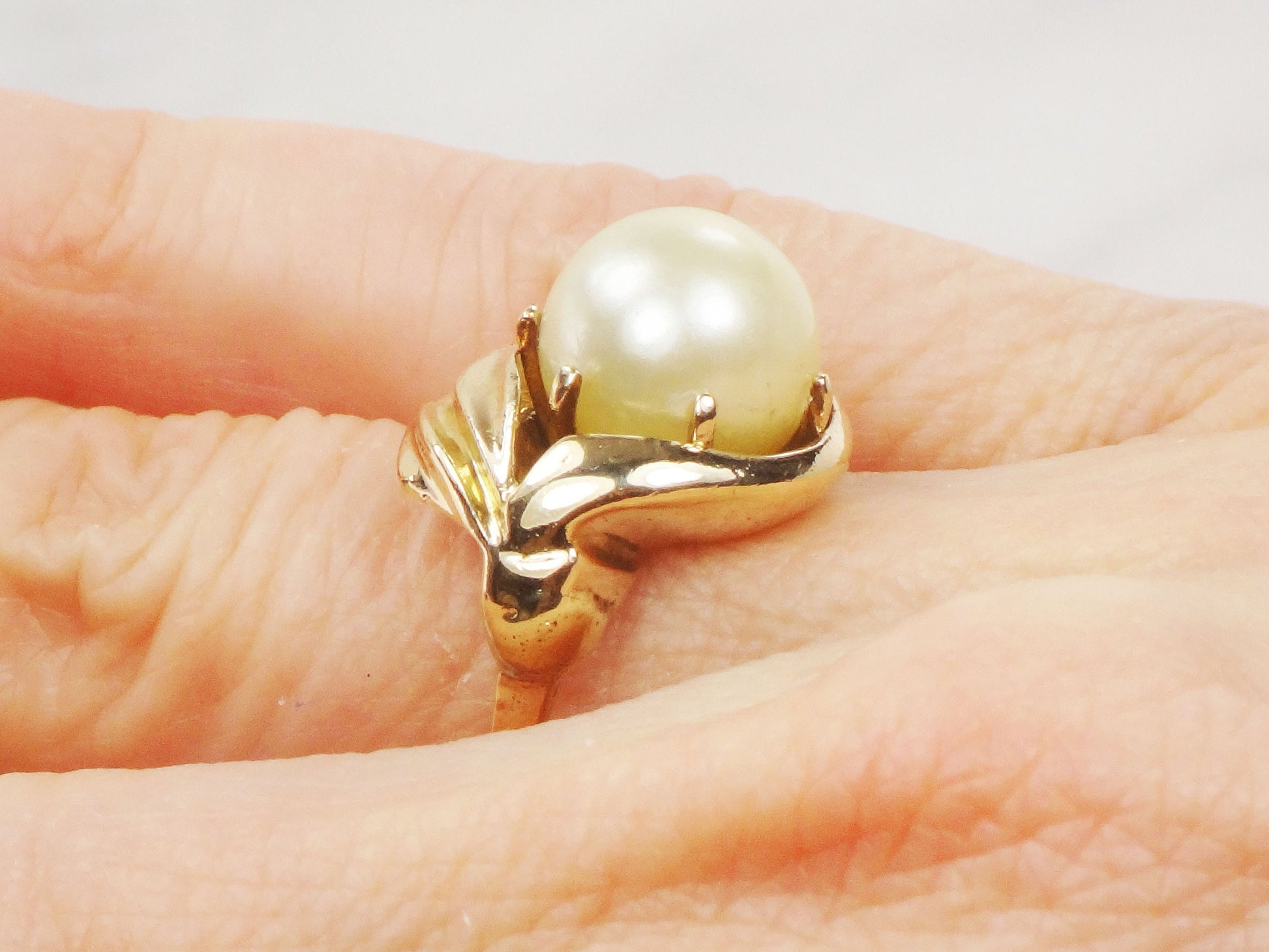Vintage Yellow Gold Cultured Pearl Ring: Floral Bridal Jewelry, 9.8 MM, Size 5