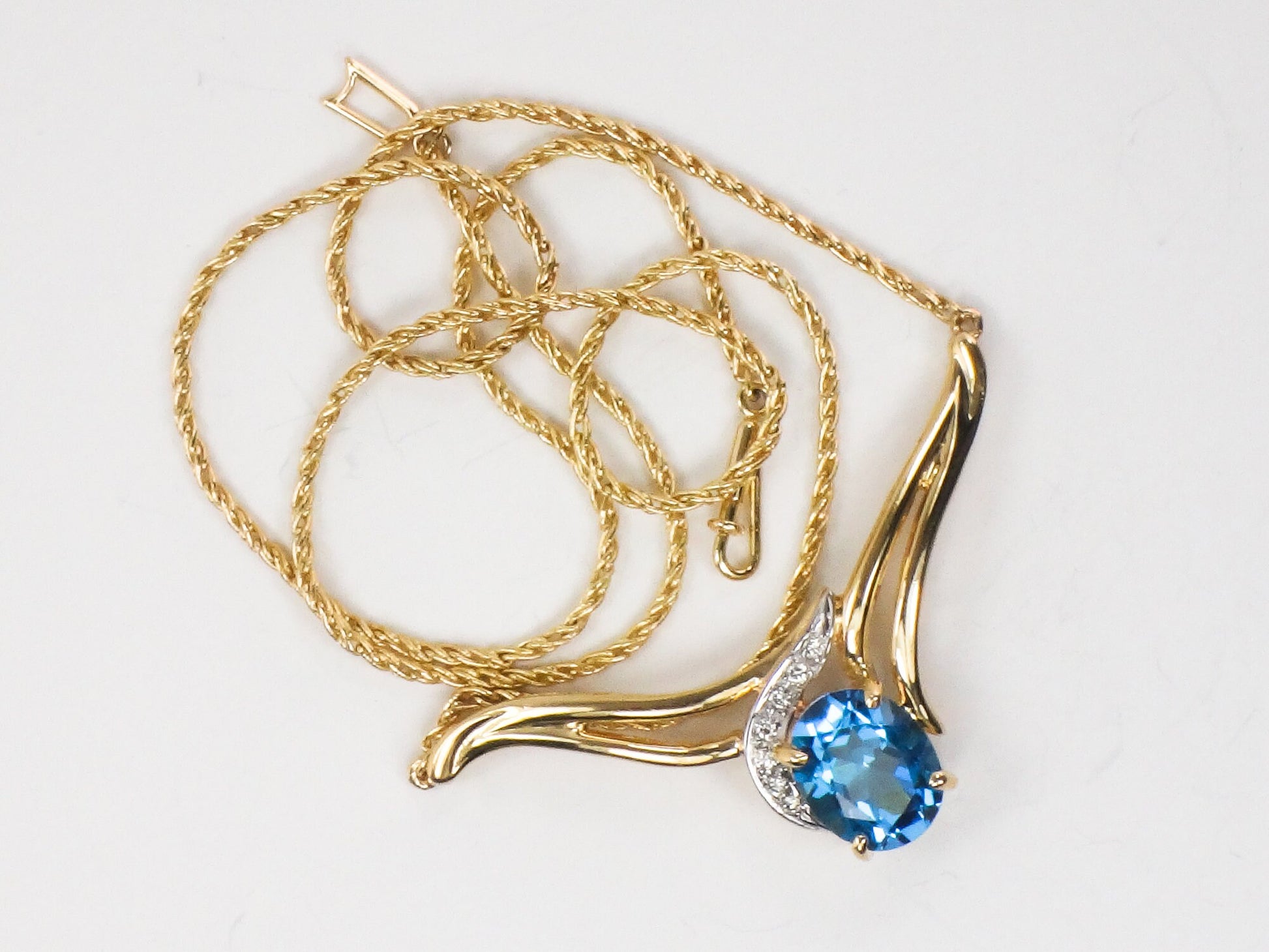 Vintage 14k Yellow Gold Blue Topaz and Diamond Necklace 1980's Oval Blue December Birthstone Necklace 17.5"