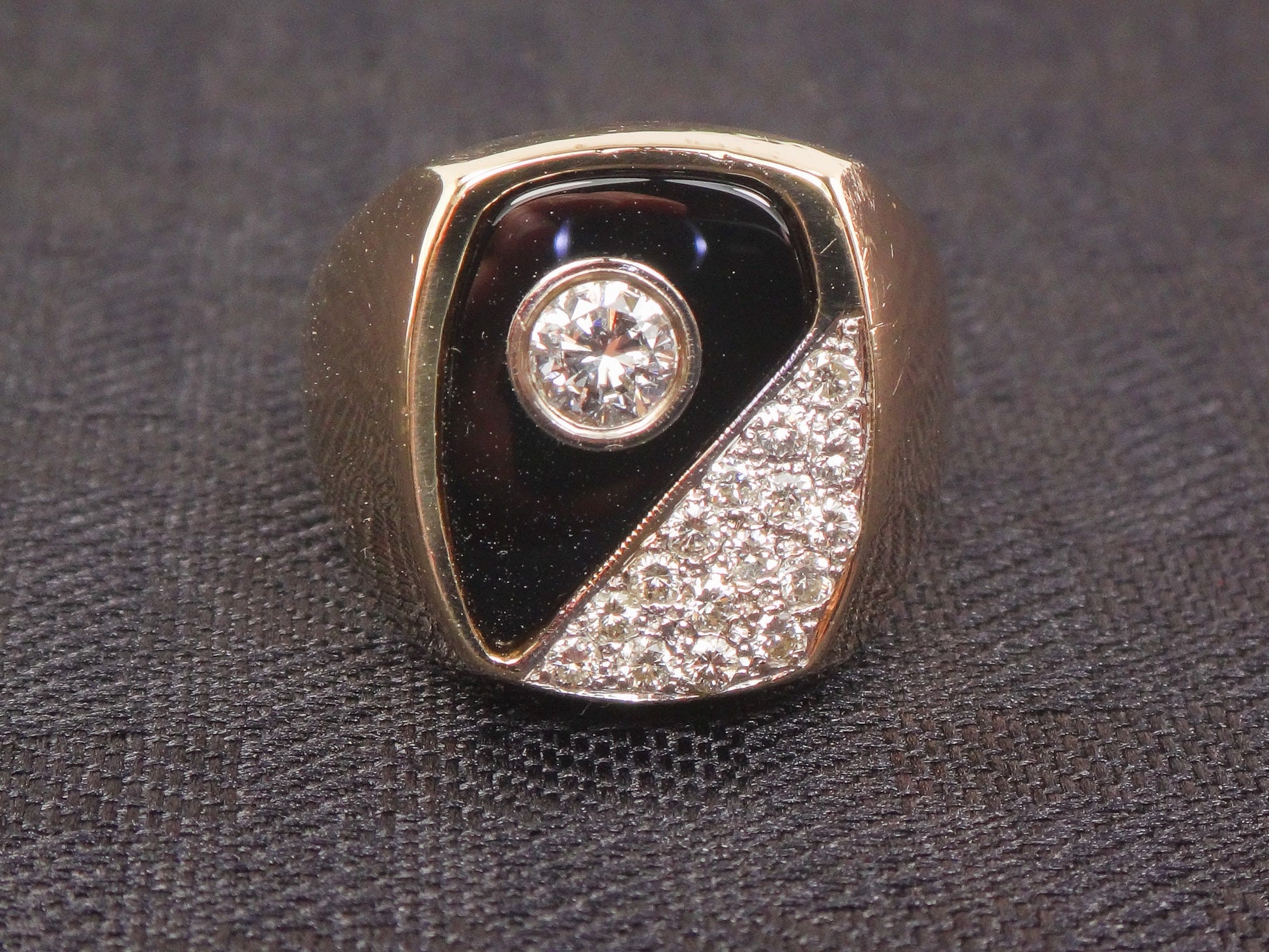 Vintage Men's 14k Yellow Gold Black Onyx and Natural Diamond Ring Over 3/4 CT TDW Size 9.5
