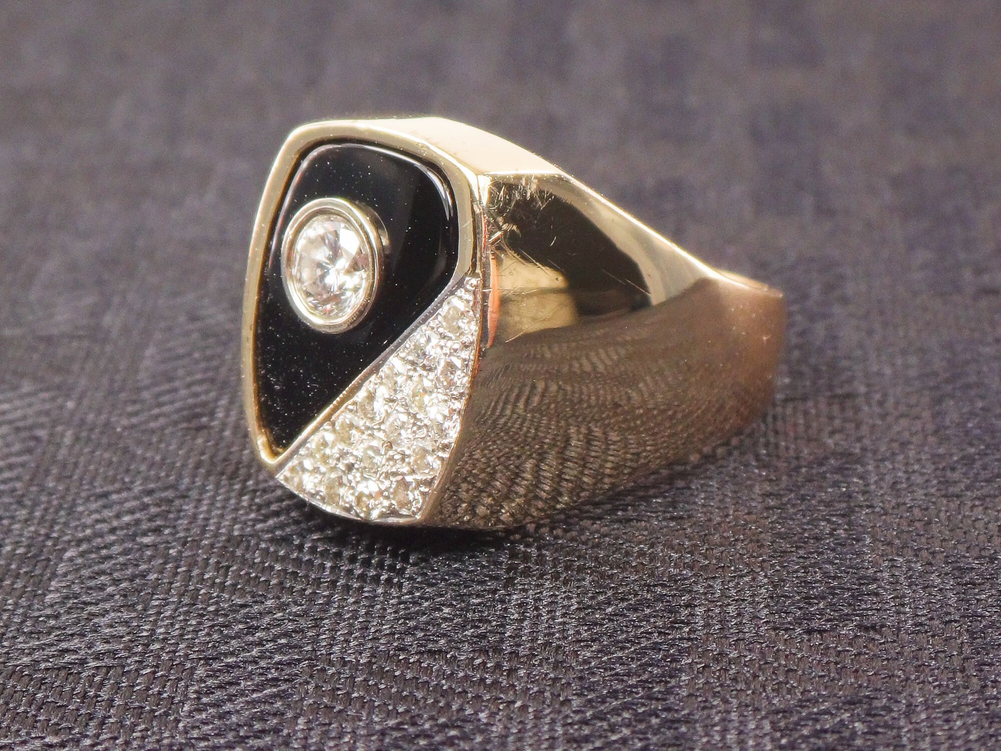 Vintage Men's 14k Yellow Gold Black Onyx and Natural Diamond Ring Over 3/4 CT TDW Size 9.5