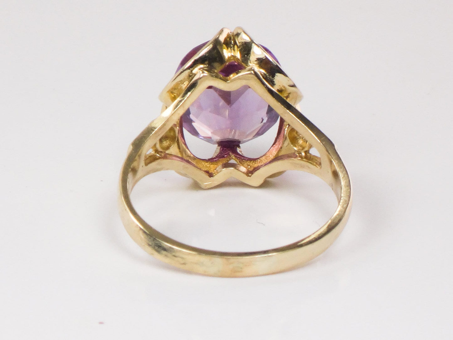 Vintage 14k Yellow Gold Oval Cut Purple Sapphire Ring