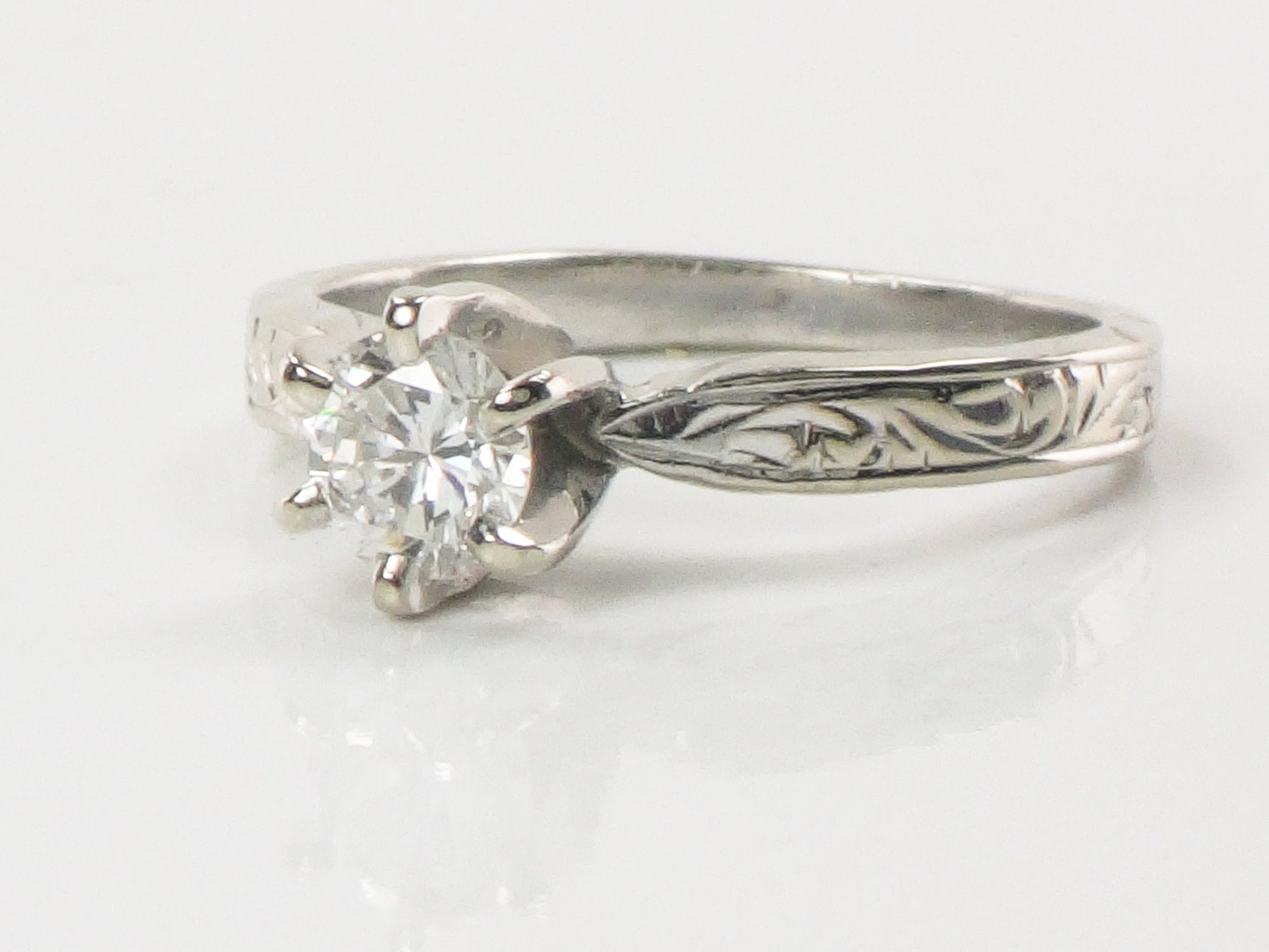 Vintage 14k White Gold Diamond Solitaire Engagement Ring (0.5 CT)