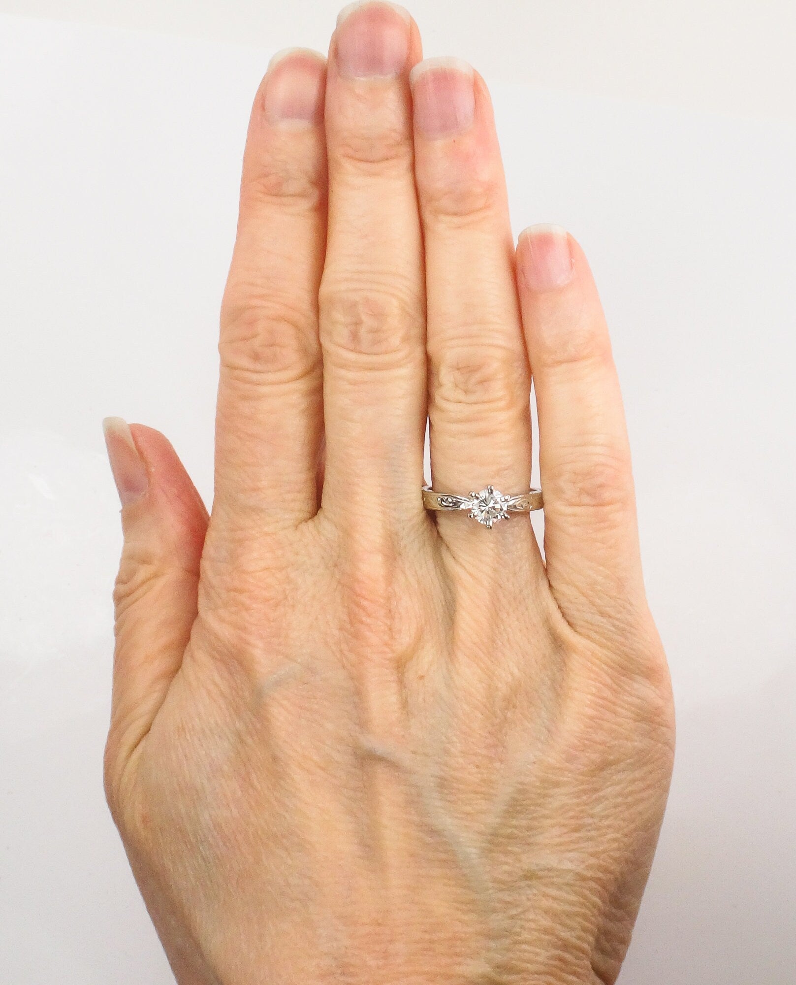 Vintage 14k White Gold Diamond Solitaire Engagement Ring (0.5 CT)
