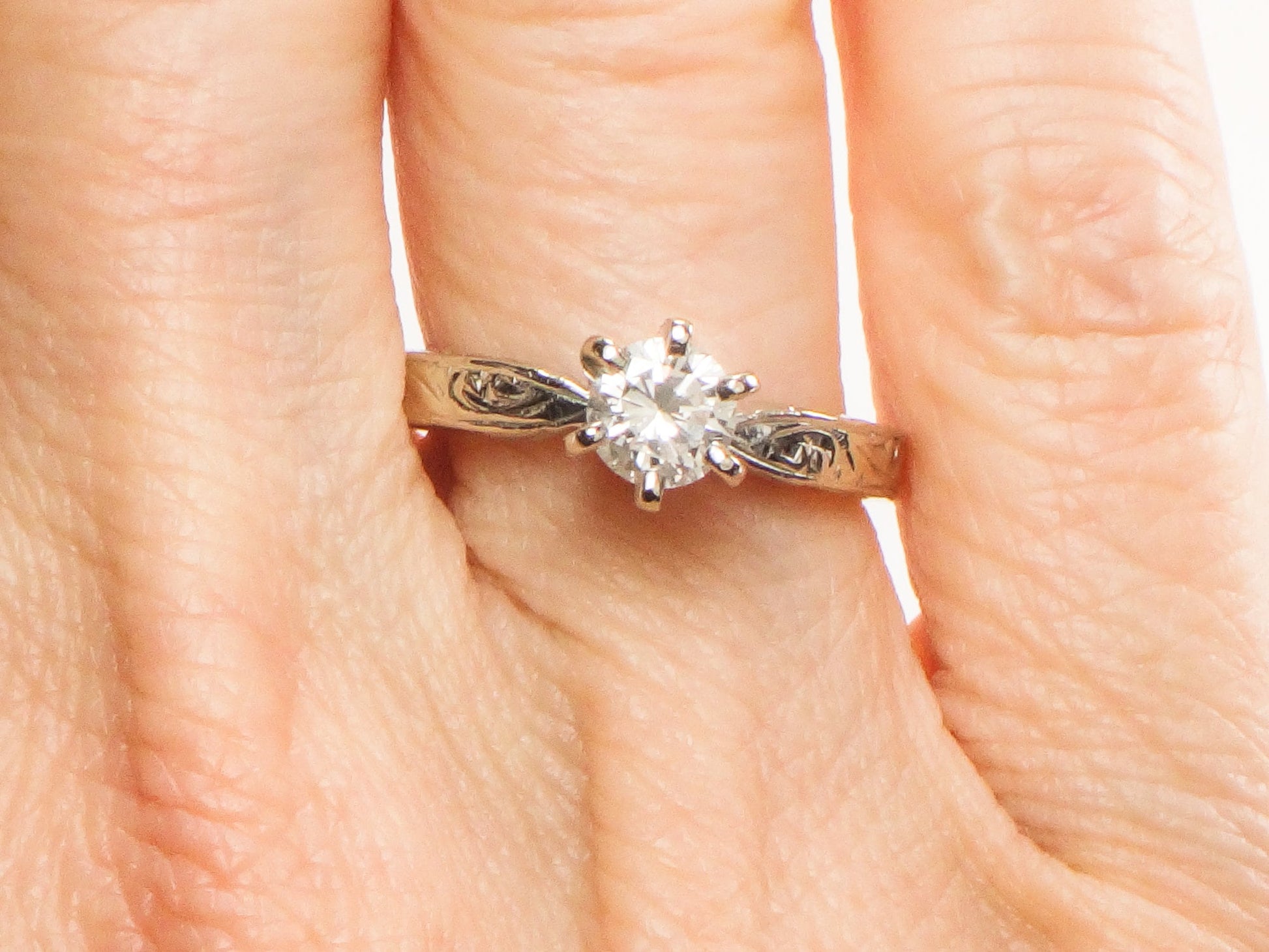 Vintage 14k White Gold Diamond Solitaire Engagement Ring (0.5 CT)