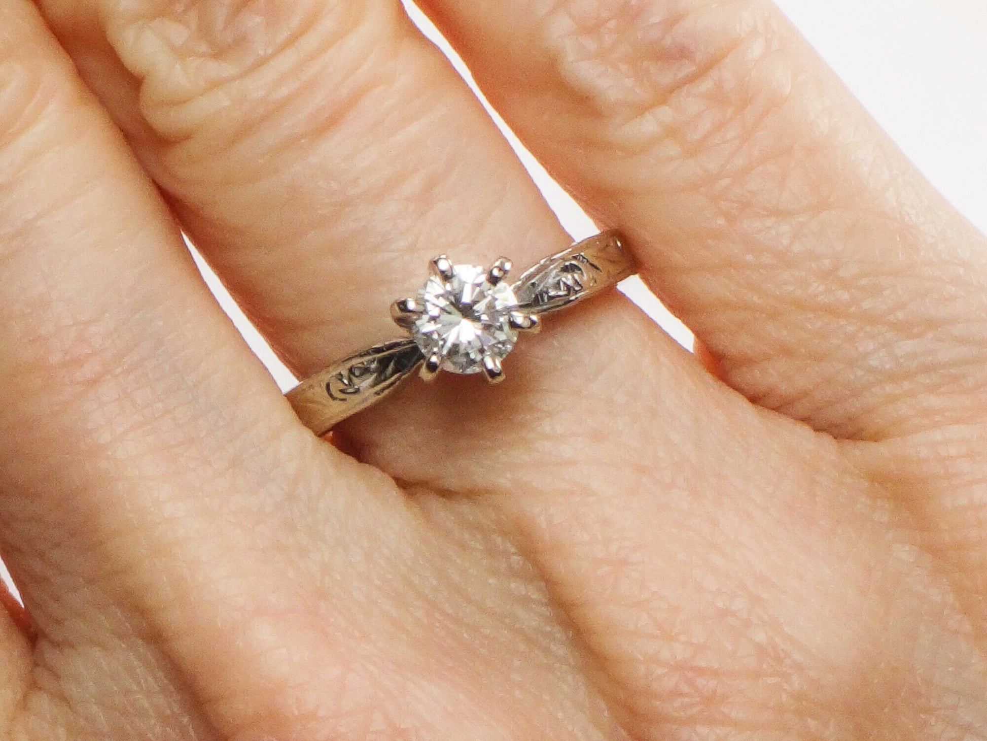 Vintage 14k White Gold Diamond Solitaire Engagement Ring (0.5 CT)