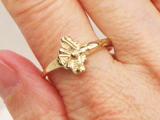 Vintage 14k Yellow Gold Crucifix Ring - Size 9 1/2
