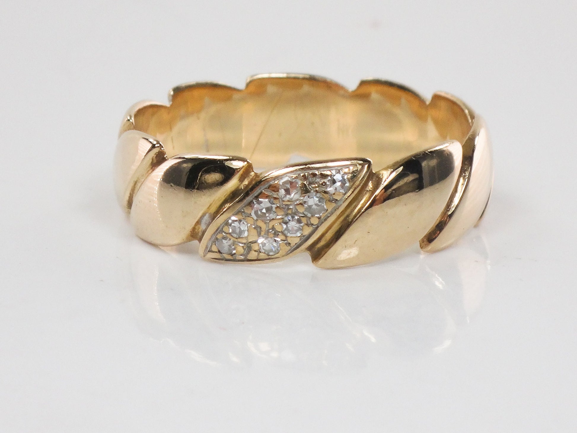 Vintage 14k Yellow Gold Natural Diamond Wedding Ring Unisex Size 9 Wedding Band