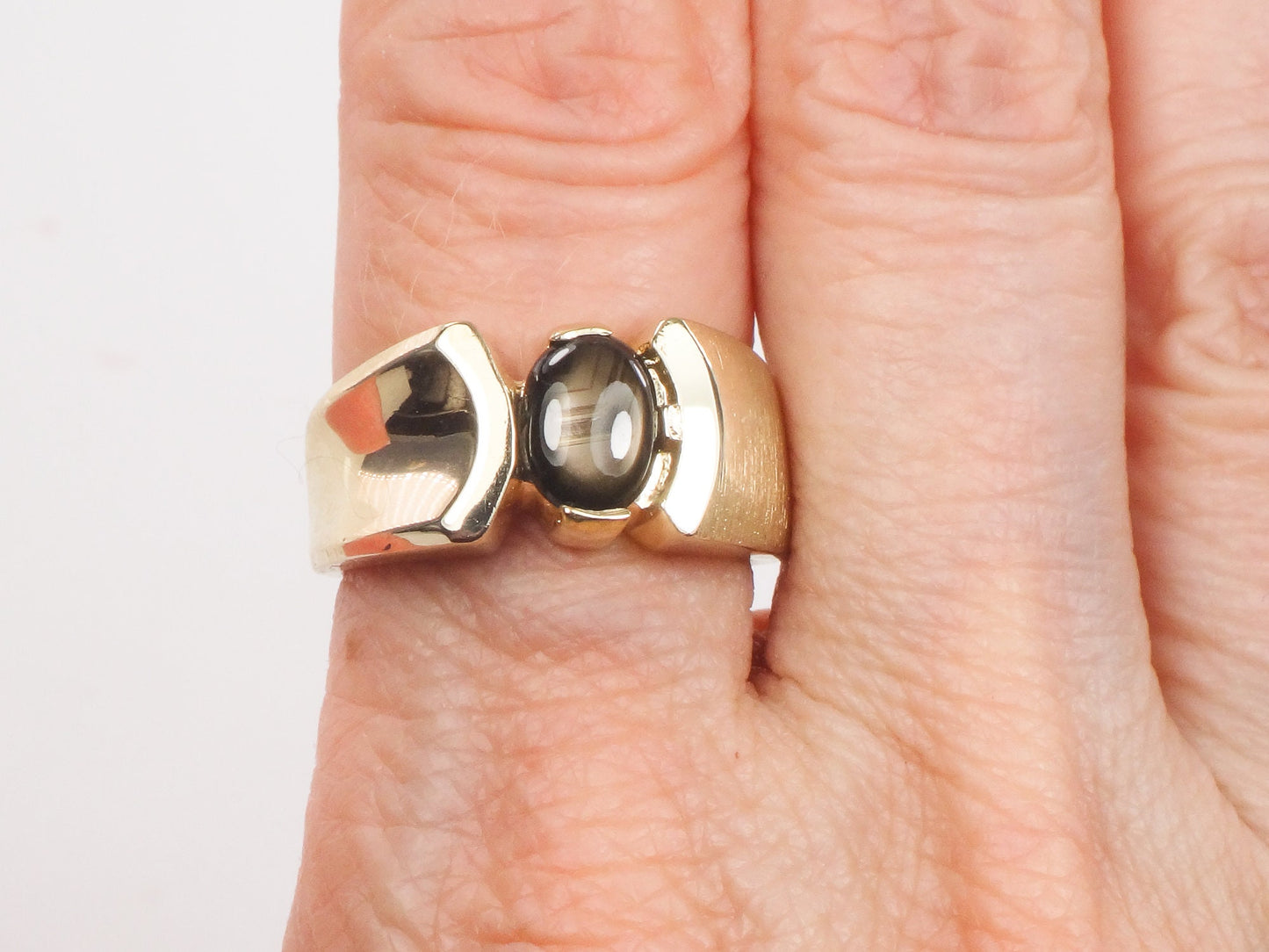 Vintage 14k Yellow Gold Natural Black Star Sapphire Ring Unisex Ring Size 6.75