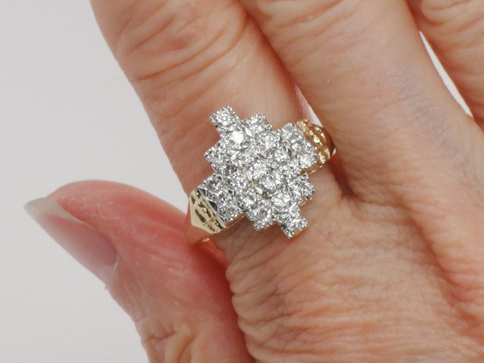 Vintage 14k Gold Natural Diamond Cluster Ring: Floral Retro Style, 0.75 CT, Size 9.25