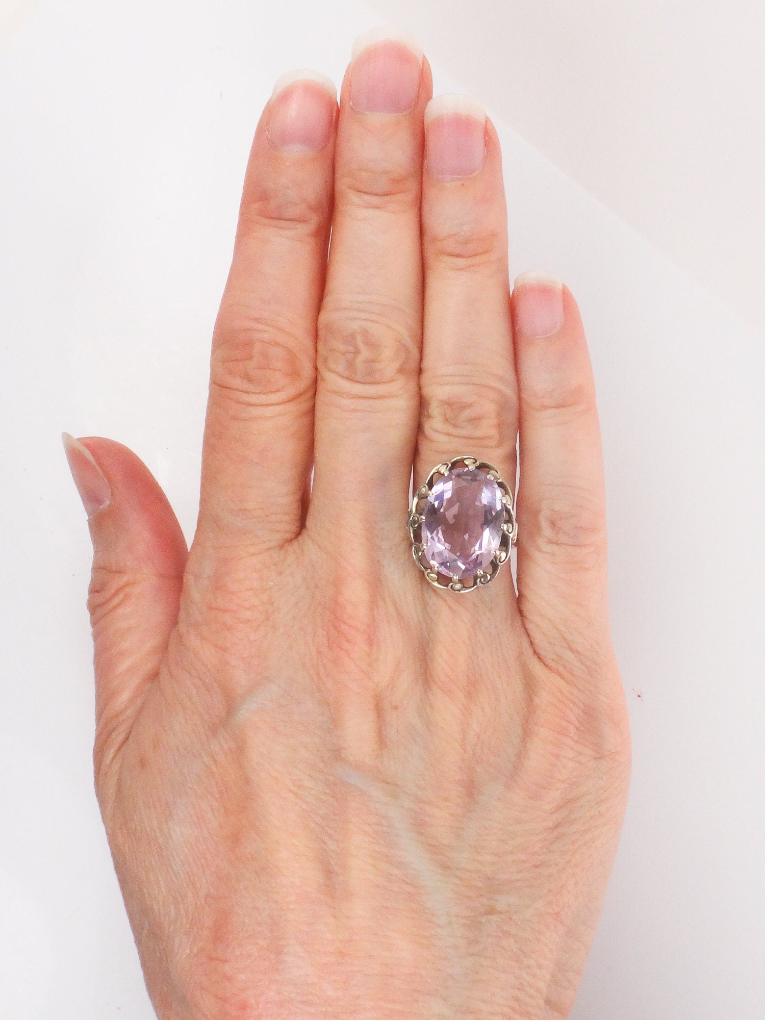 Vintage Silver Amethyst Ring - 800 Silver Light Purple Pink Oval Cut Stone Ring - Size 4.75 - Circa 1960's