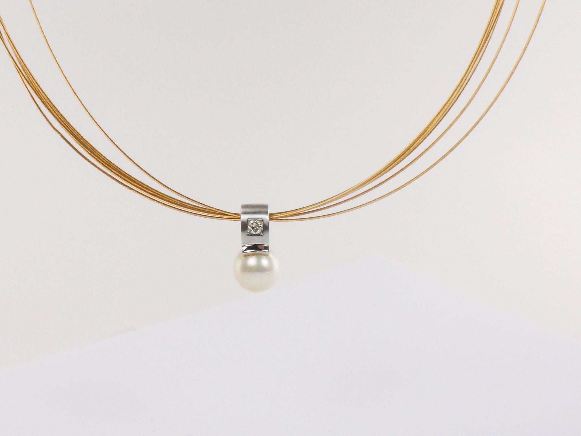 Vintage 18k Gold Pearl Diamond Pendant Necklace: 9.5mm Saltwater Pearl Bridal Jewelry