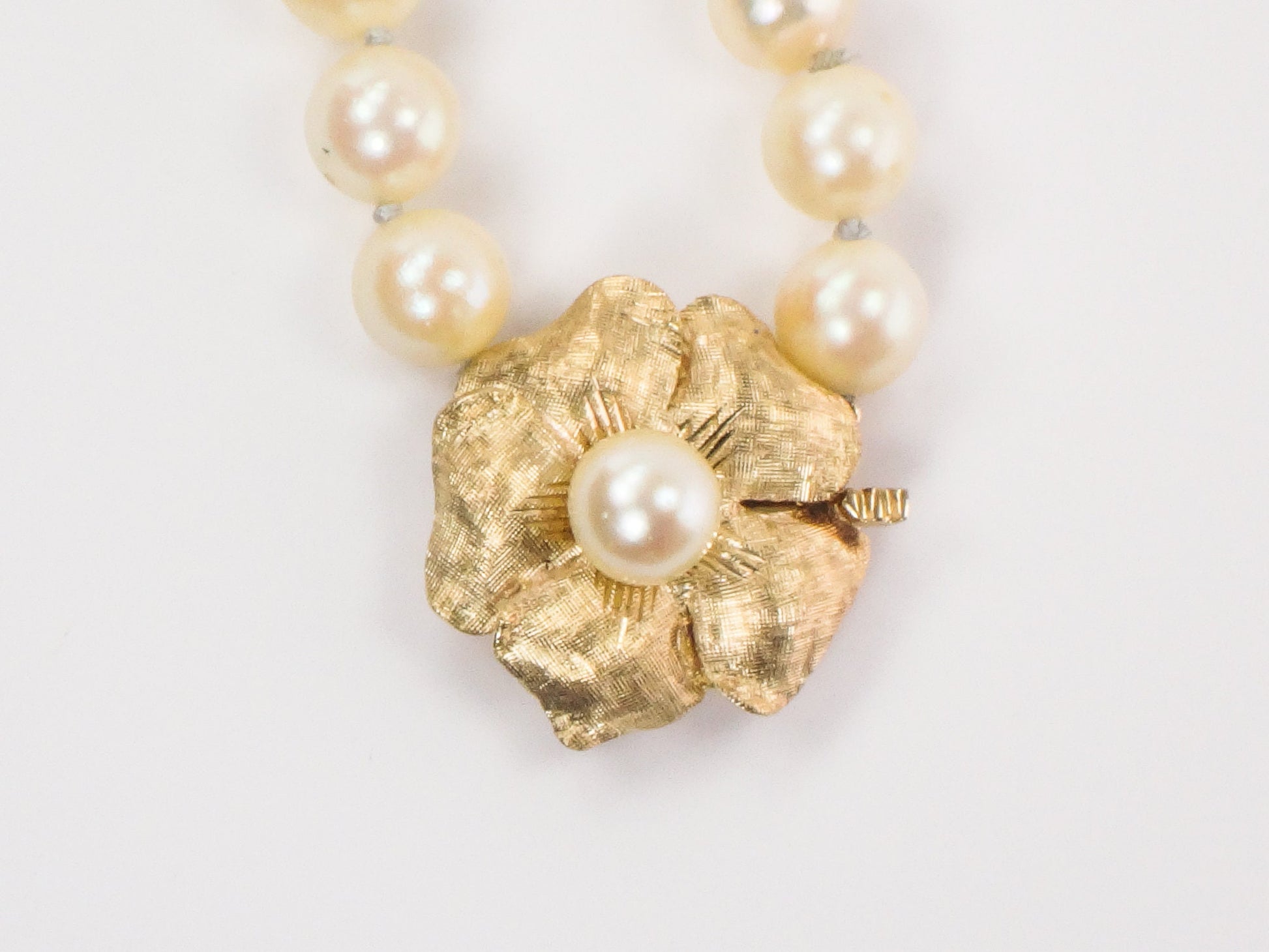Vintage 14k Gold Cultured Pearl Strand 7.8 - 8.5 mm Pearl Choker with Floral Clasp Bridal Necklace 16 3/8"