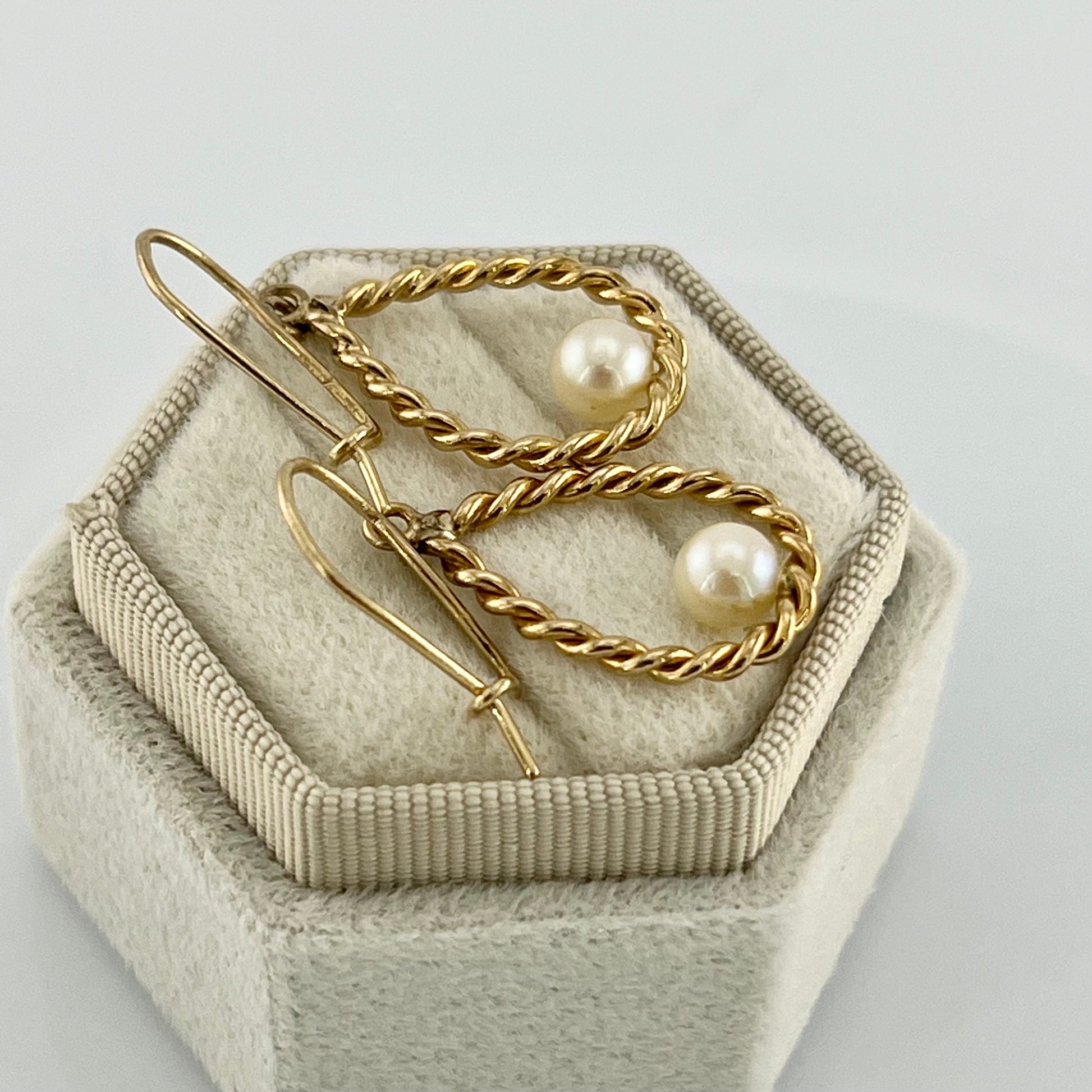 Vintage 14k Yellow Solid Gold Cultured Pearl Dangle Earrings, Bridal Teardrop Shaped Earrings