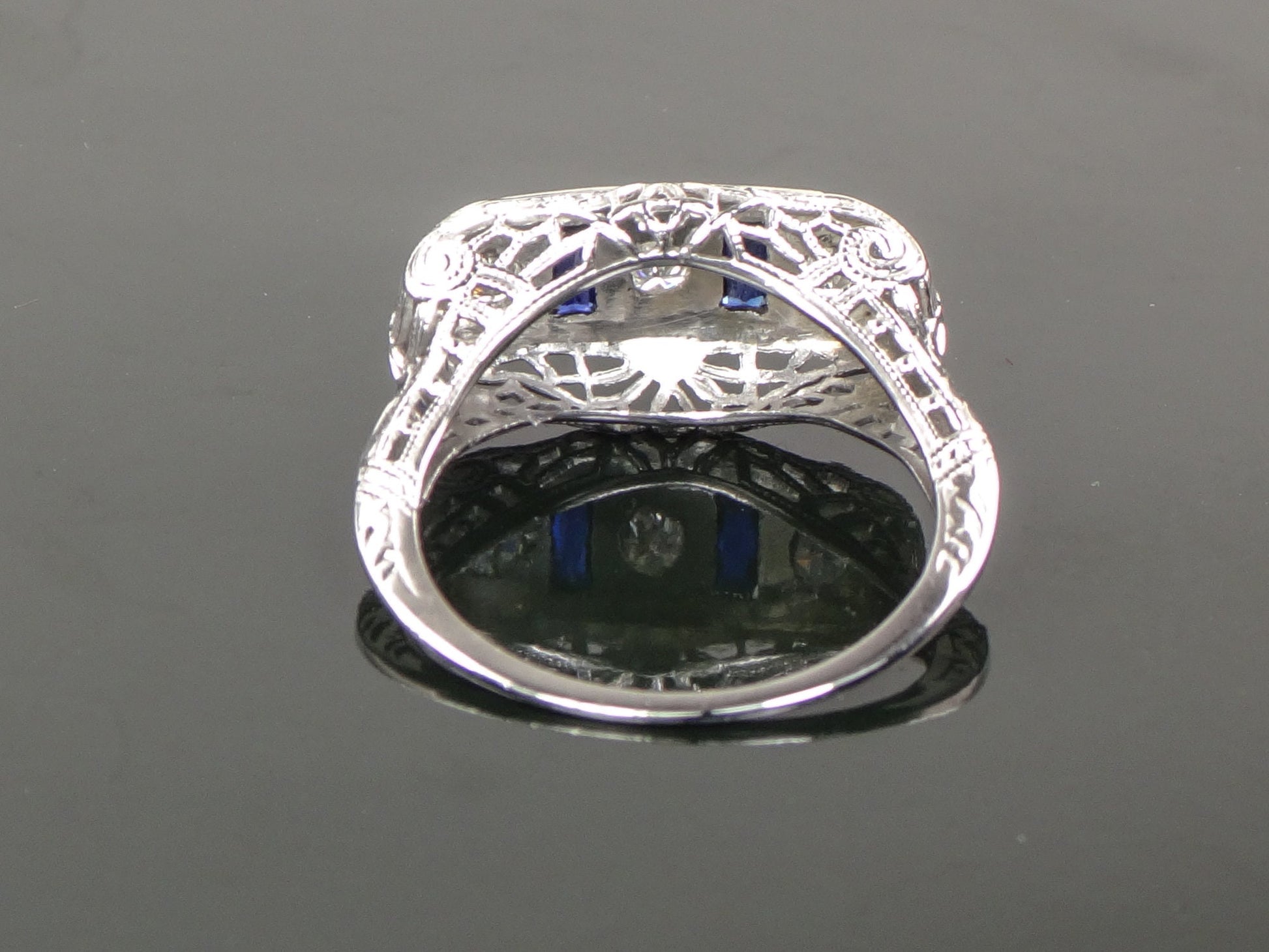 Vintage 18k White Gold Sapphire and Natural Diamond Filigree Ring 1930 Art Deco Ring Three Stone Ring Size 6