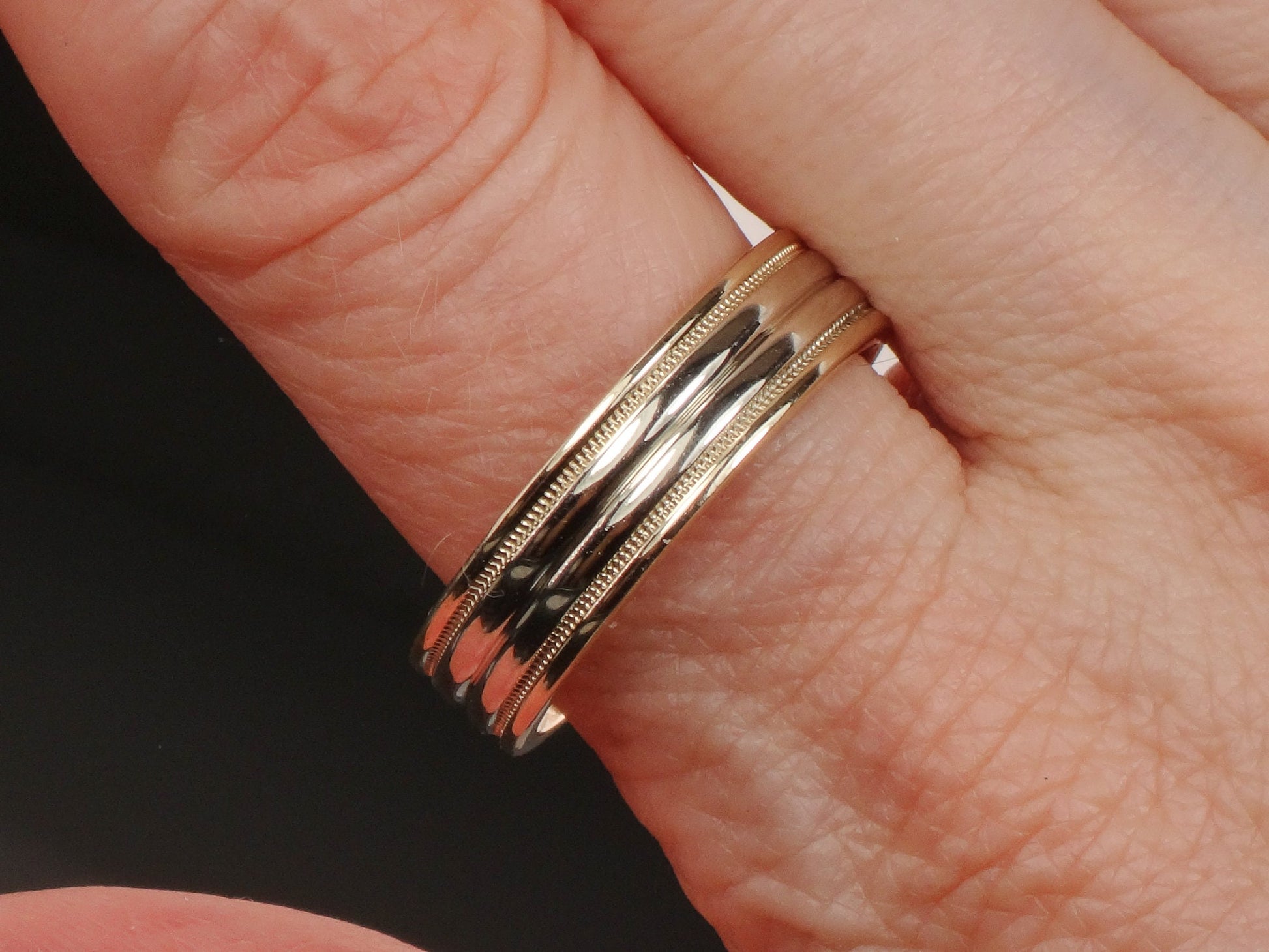 Vintage 14k Two Tone Gold Ribbed Wedding Band, Unisex or Men's Wedding Ring, Size 9.75
