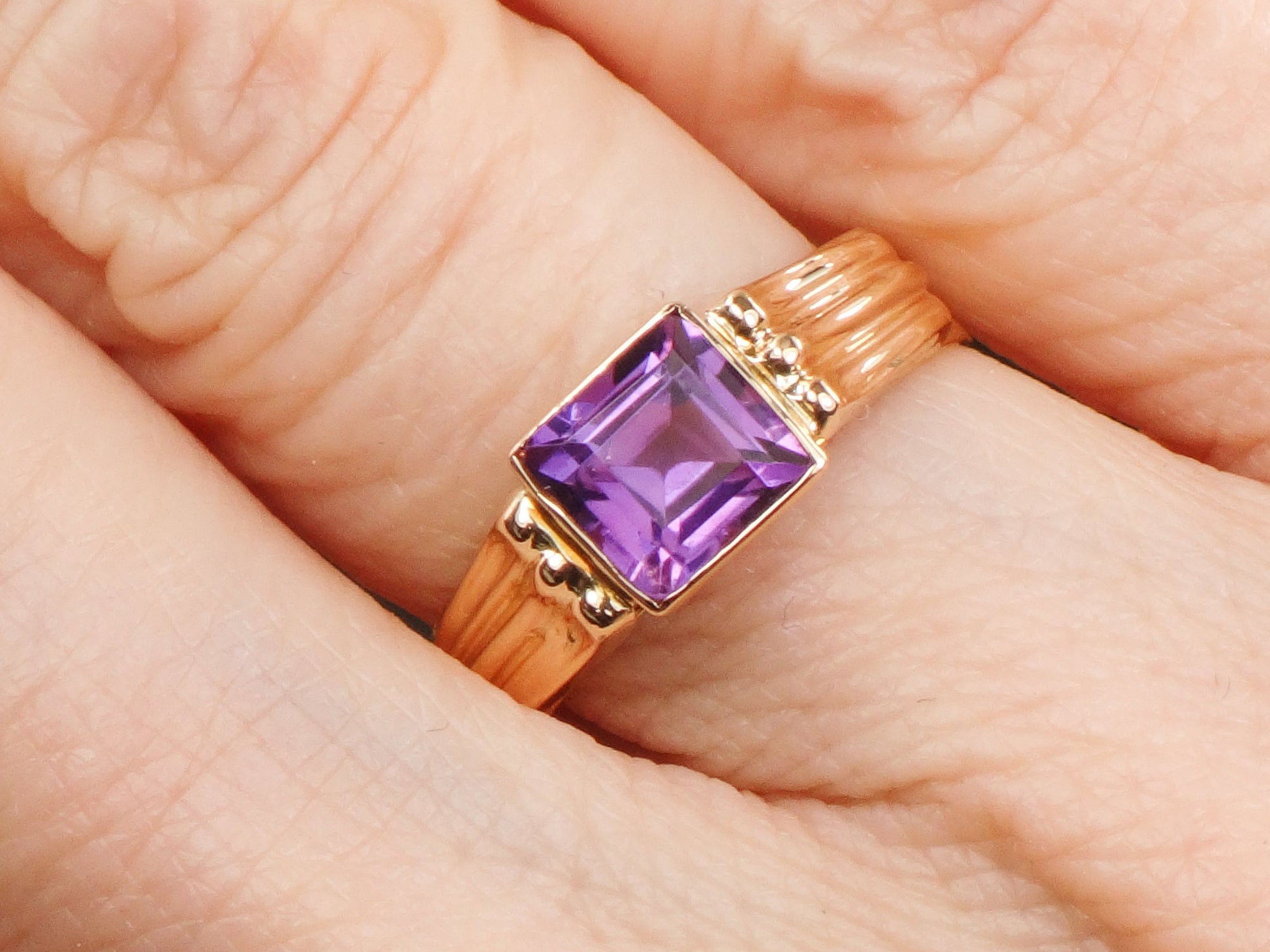 Vintage 18k Yellow Gold Natural Amethyst Ring Purple February Birthstone Ring Size 5