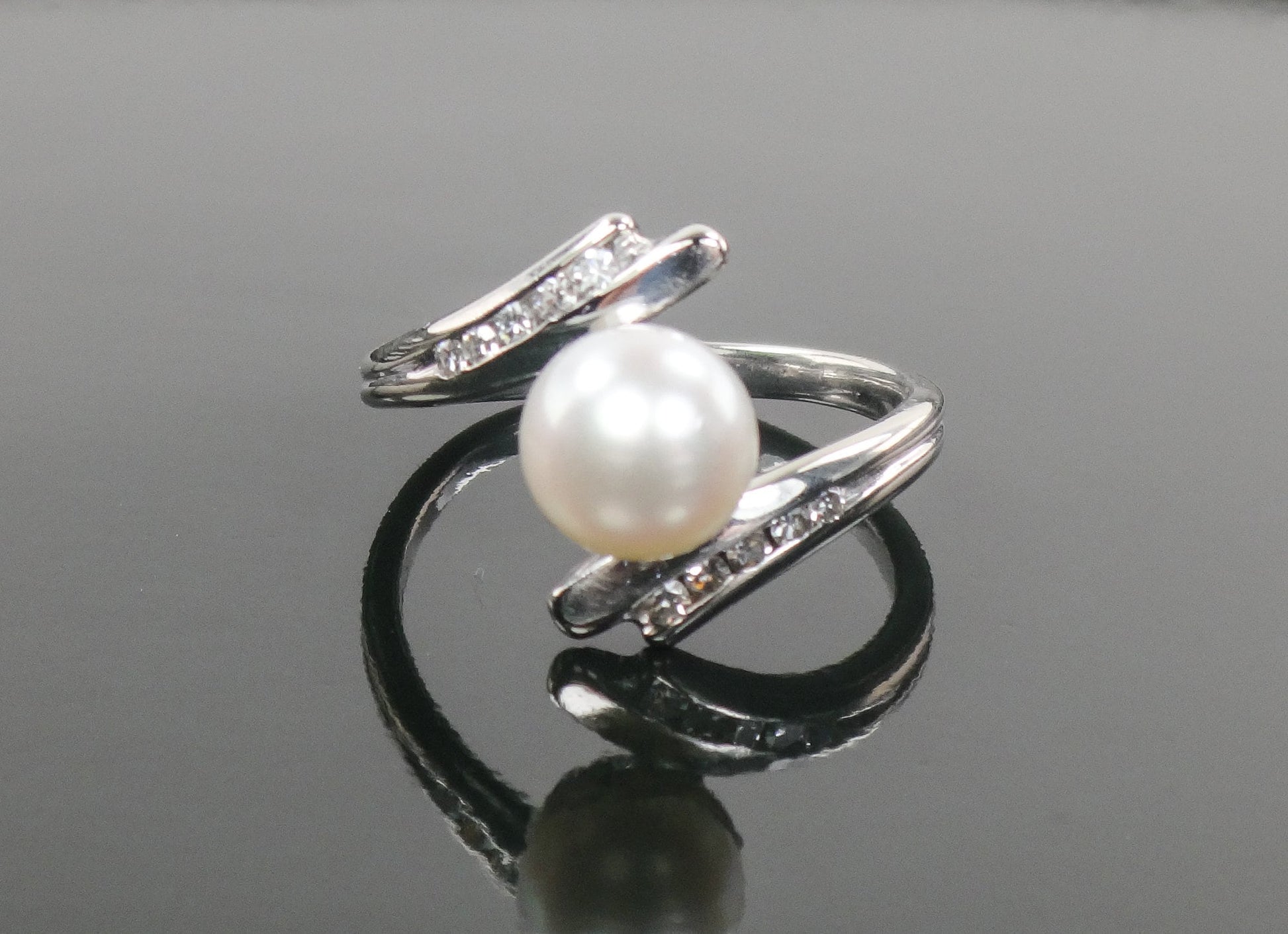 Vintage F & F Felger 14k White Gold Cultured Pearl and Diamond Ring Bridal Ring Size 5.25
