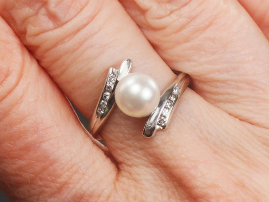 Vintage F & F Felger 14k White Gold Cultured Pearl and Diamond Ring Bridal Ring Size 5.25
