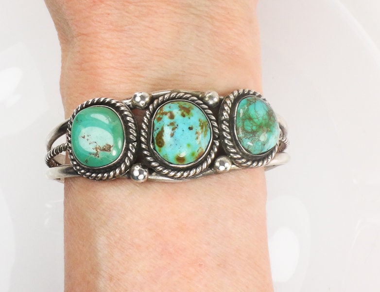 Vintage Sterling Silver Navajo Turquoise Three Stone Cuff Bracelet Native American Artist Signed